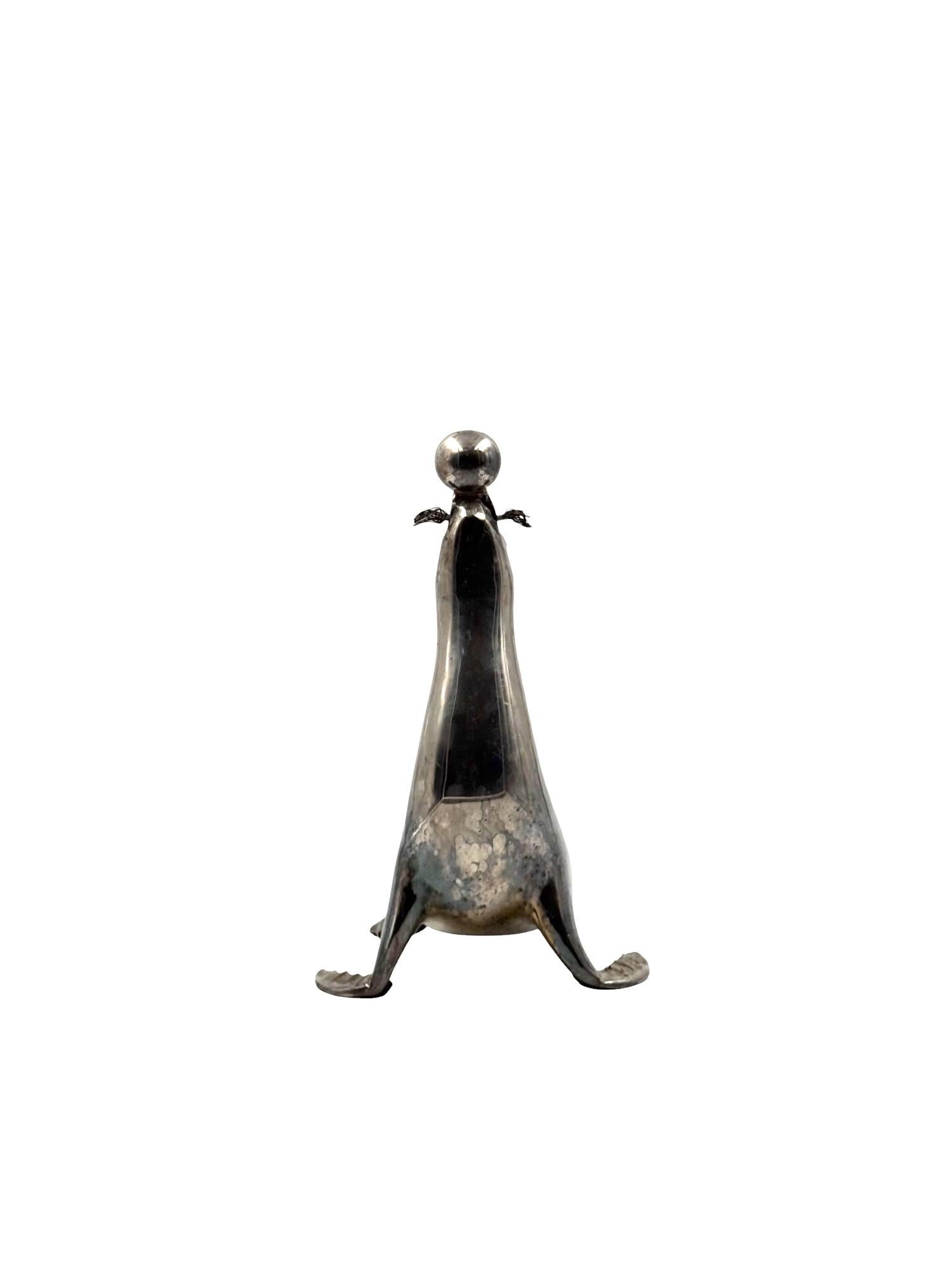 Art deco silverplated brass Seal sculpture, France 1940s in vendita 6