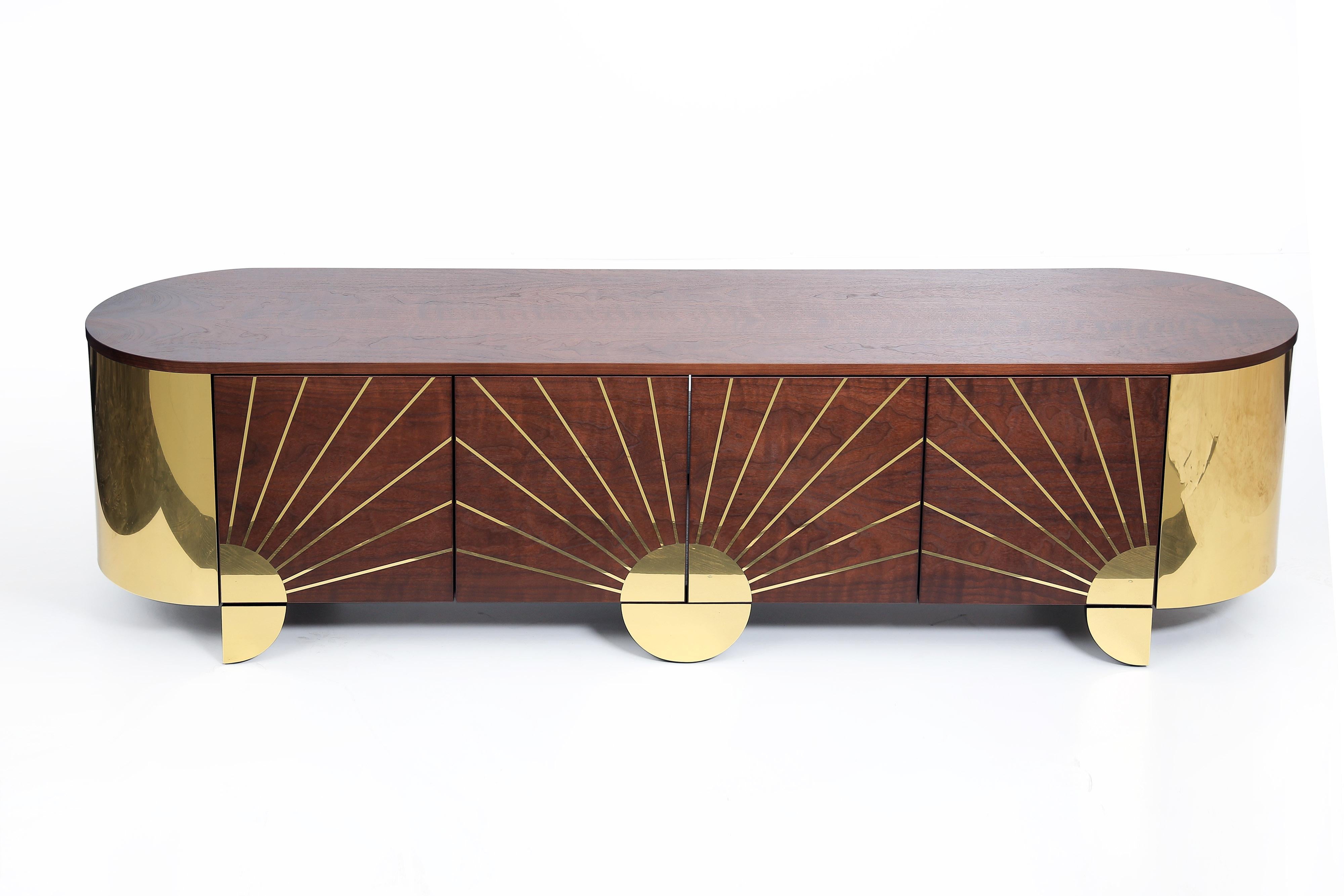 Media console Sinatra! A statement 4-door console together with a push-pull opening mechanism to complete the contemporary look and feel. A fabulous console from a collection inspired by the Art Deco style each item is truly precious, where metal