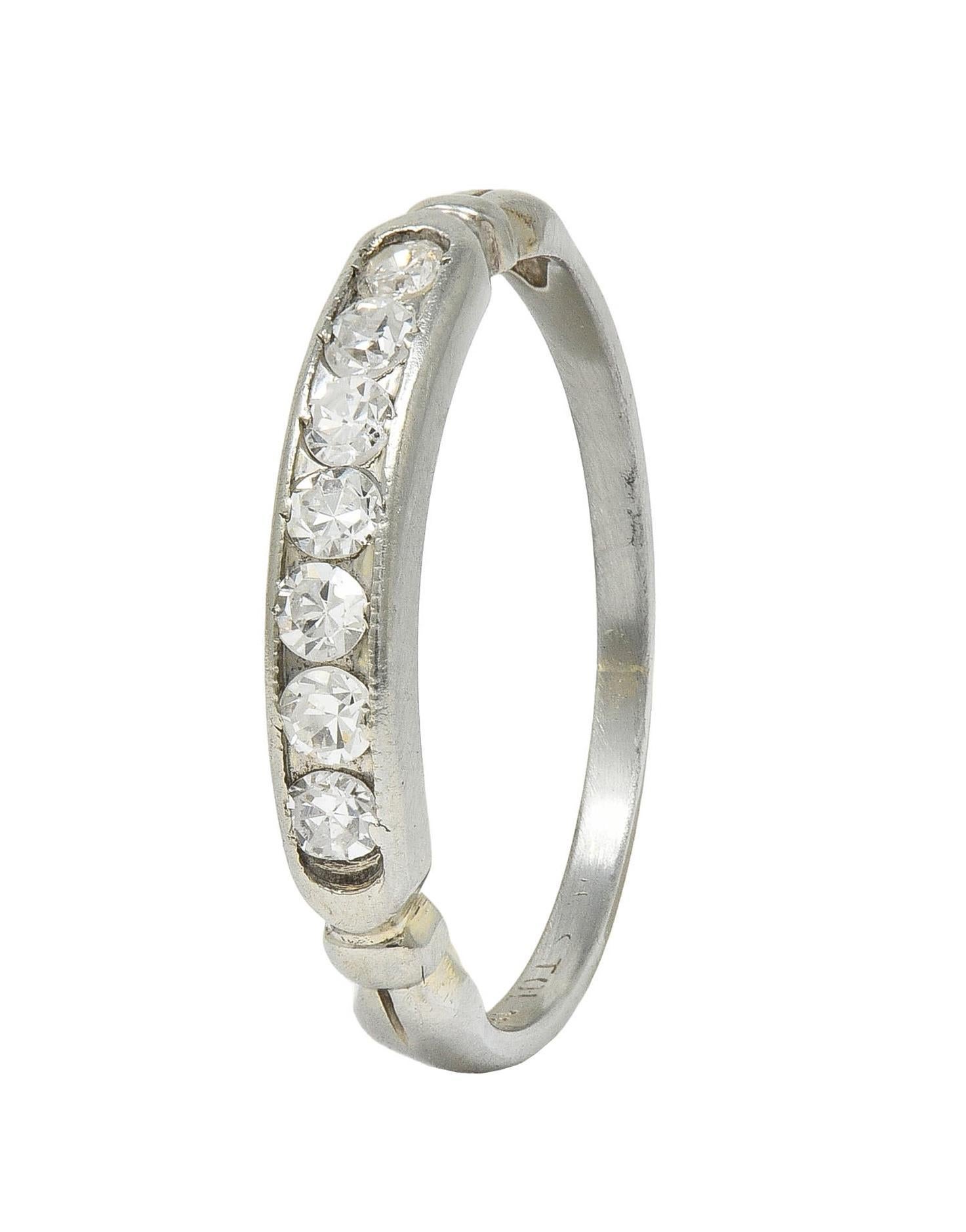 Art Deco Single Cut Diamant 18 Karat Gold Vintage Channel Ehering mit Kanalschliff im Angebot 3