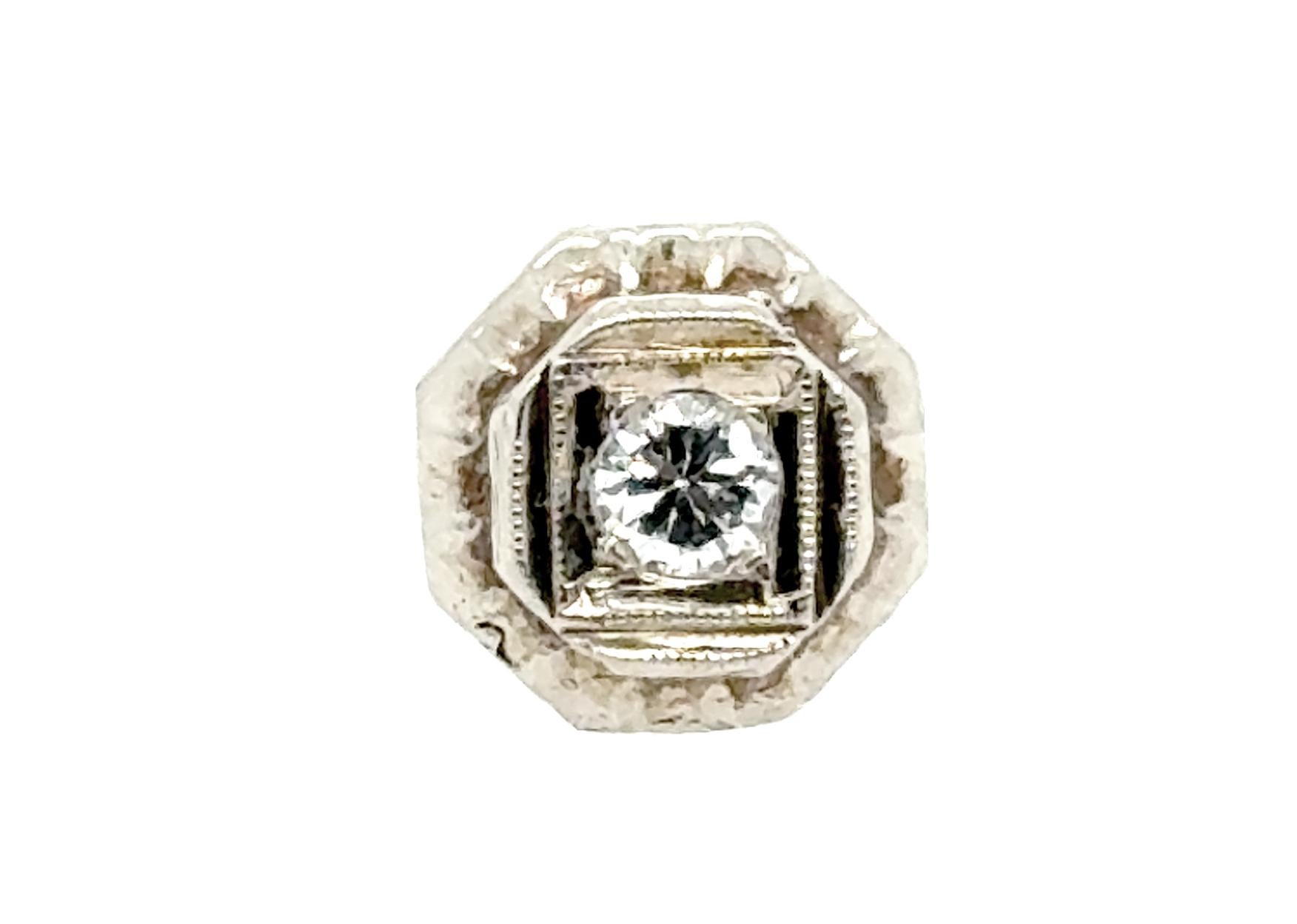 Autentico originale antico degli anni '30 Art Deco Singolo orecchino con diamante vecchio europeo a vite in oro 14 carati


Presenta un Diamonds Mine F VS .08ct, autentico e naturale, dal taglio europeo antico. 

Tutto originale

Diamante naturale
