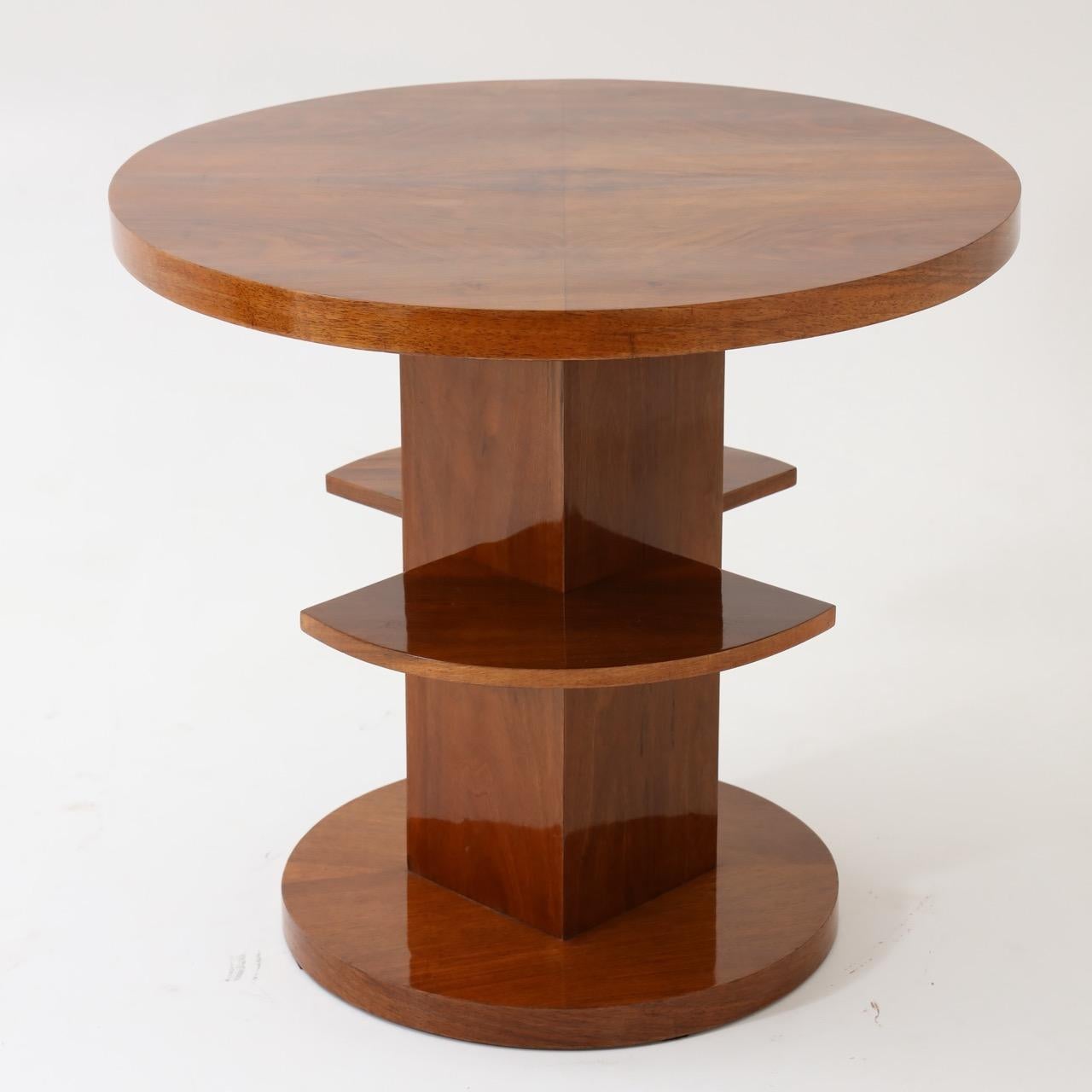 Art Deco Single Round Side Table In Good Condition In New York, NY
