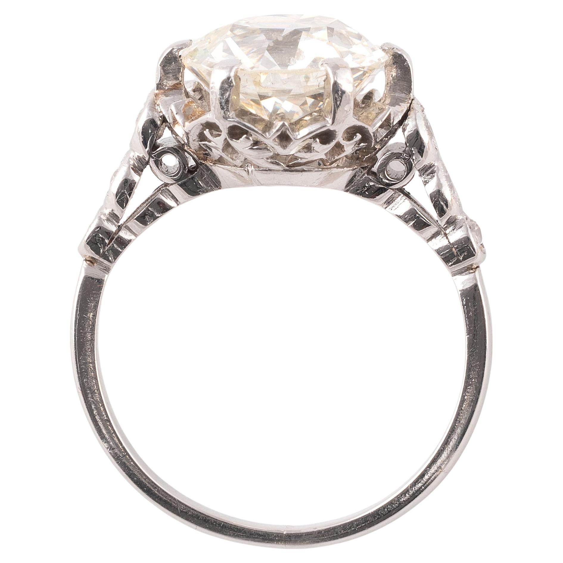 Anello Single Stone 3,4ct Cushion Cut Diamond Circa 1920, in stile Art Deco In condizioni ottime in vendita a Firenze, IT