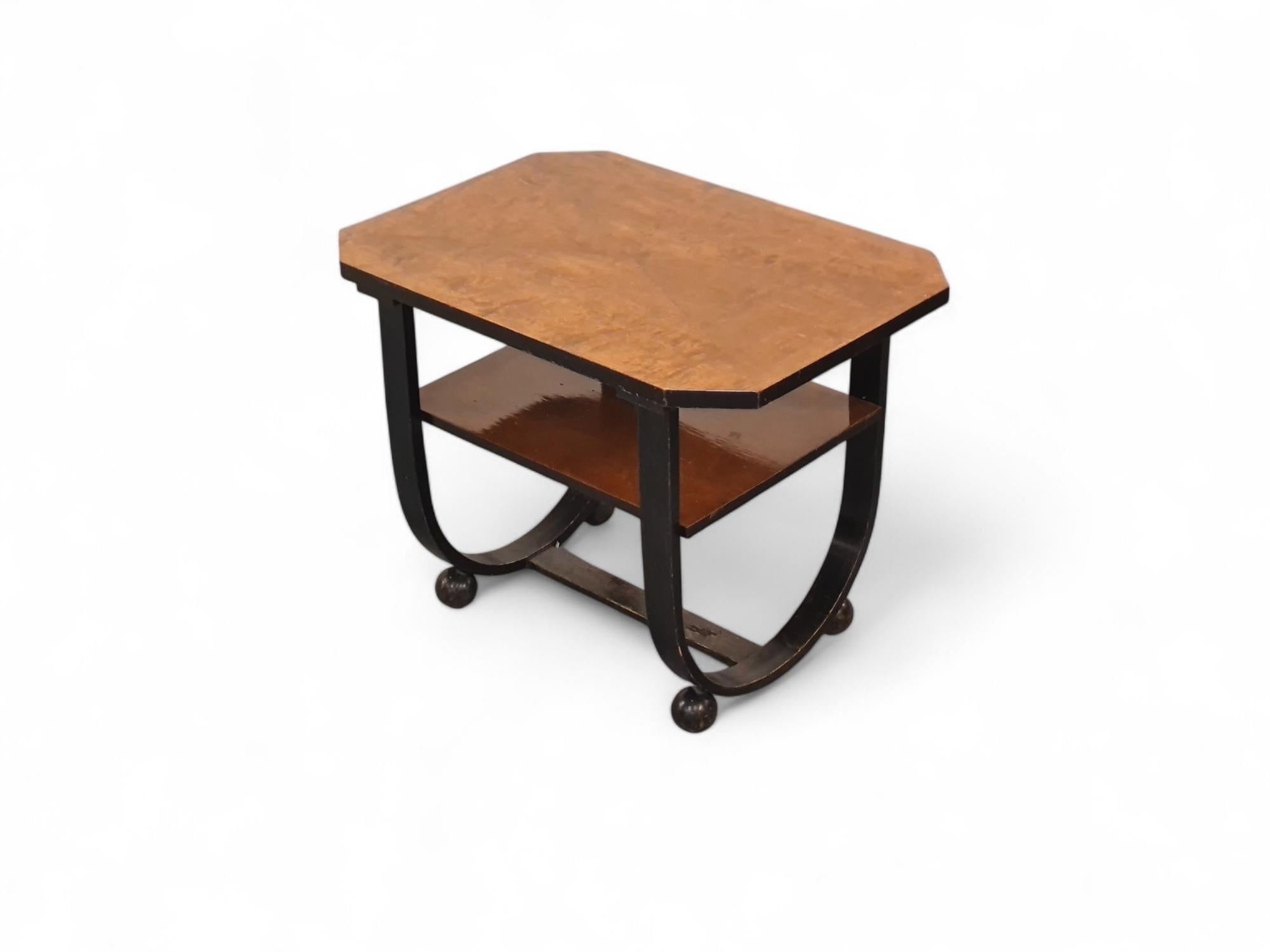 Finlandais Table basse « Siro » Art déco modèle 149 en bouleau, att. Harald Honkanen, Asko 1930 en vente