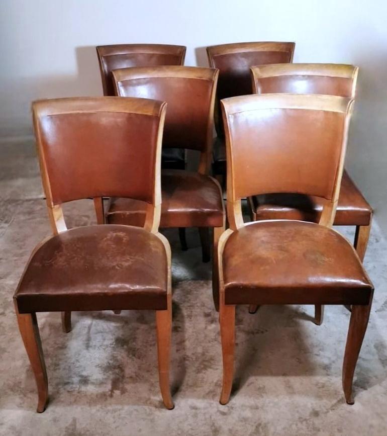 We kindly suggest that you read the whole description, as with it we try to give you detailed technical and historical information to guarantee the authenticity of our objects.
Set of six Art Deco style chairs made of blond walnut wood; the shape