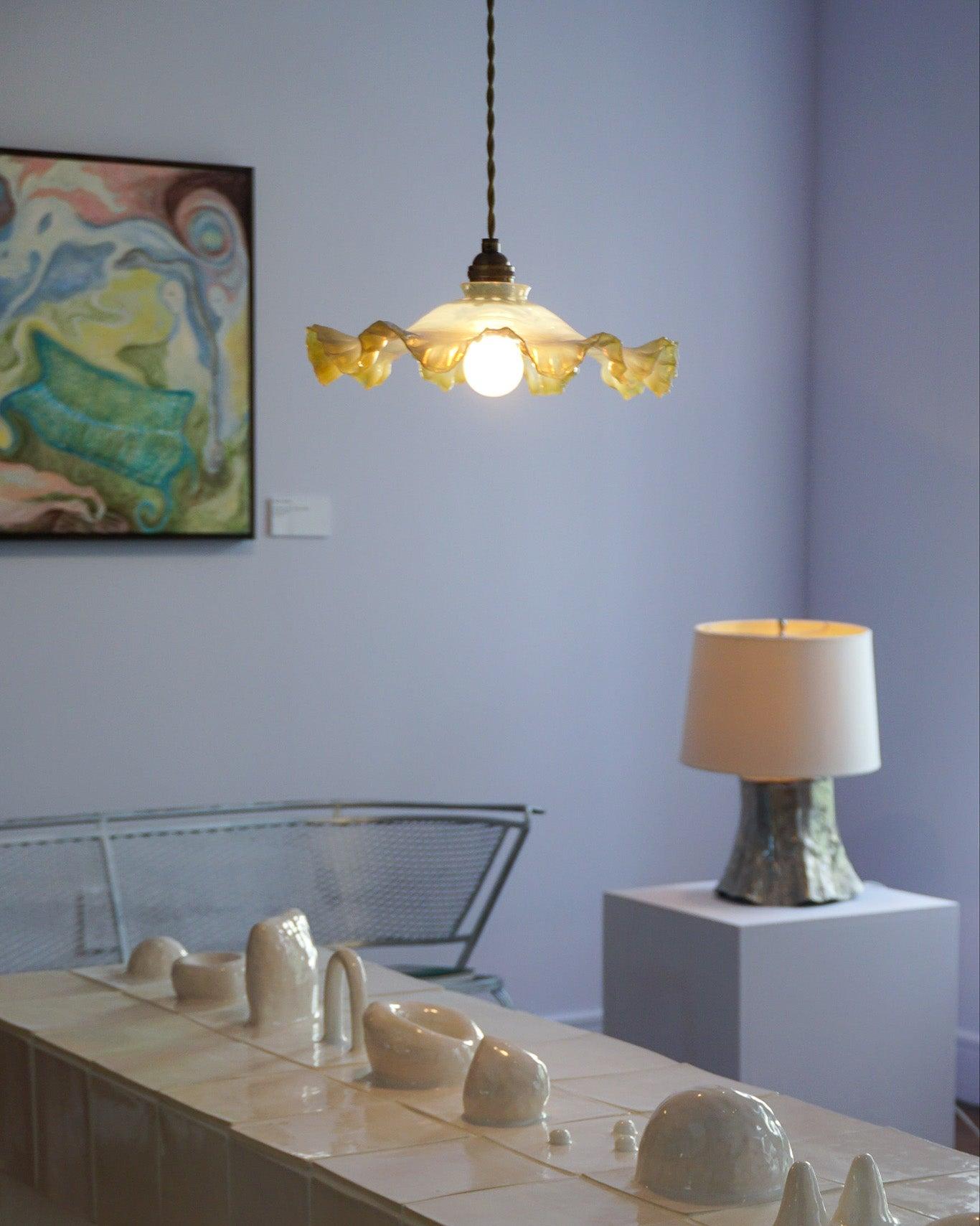 Francese Lampada in vetro a forma di gonna in stile Art Deco in vendita