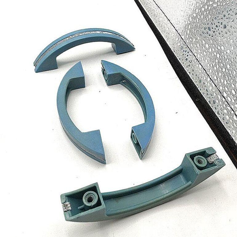 Cassettiera Art Deco in bachelite blu cielo con striscia cromata, set di 15 pezzi in vendita 2