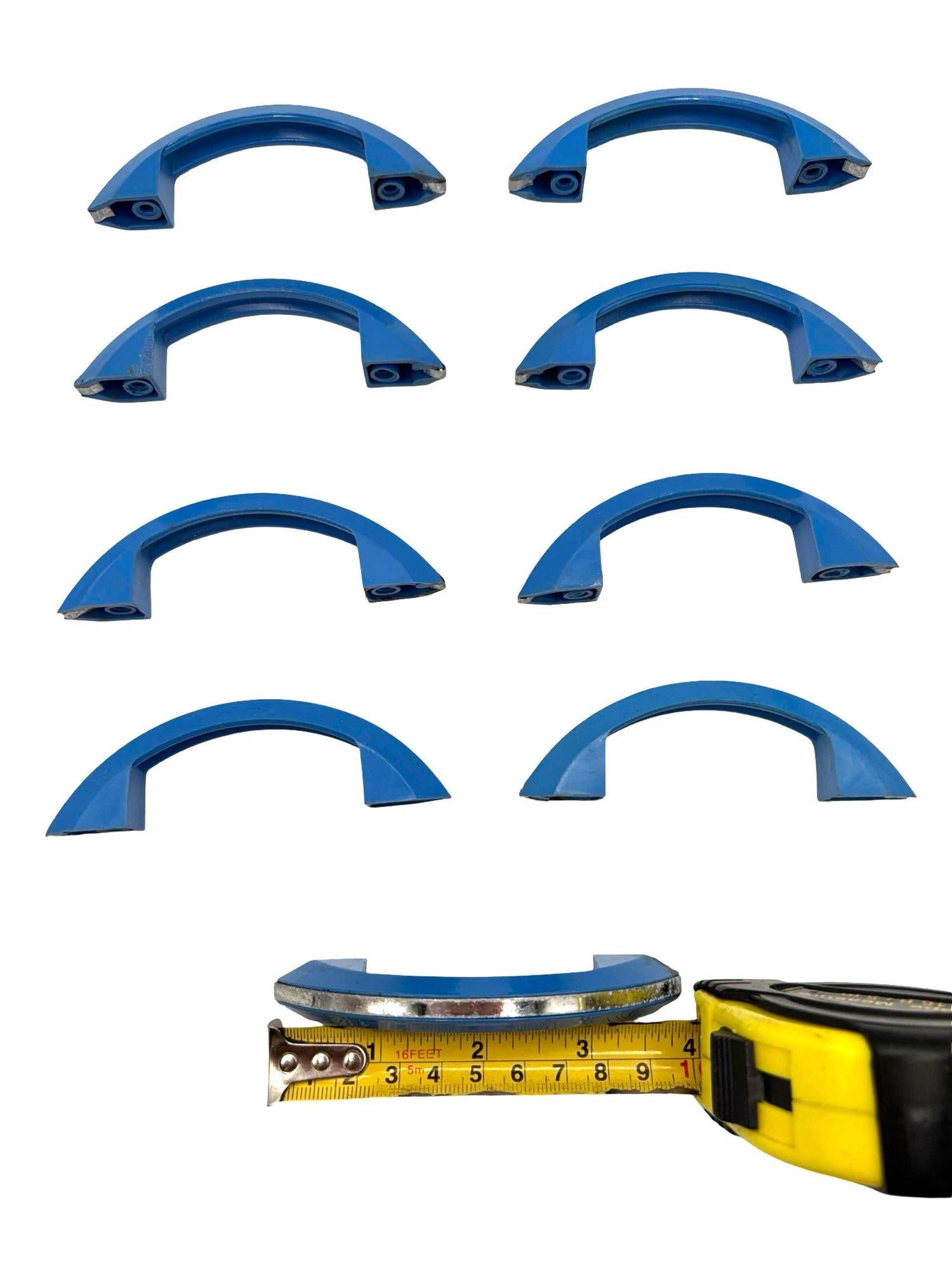 Metà XX secolo Cassettiera Art Deco in catalina/bakelite blu cielo con striscia cromata, set di 9 pezzi in vendita