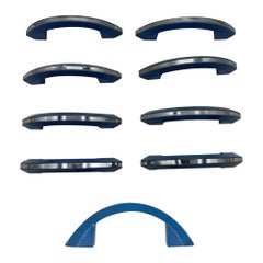 Art Deco Himmelblaue Catalin/Bakelite-Schubladengriffe mit Chromstreifen, 9er-Set, Art déco
