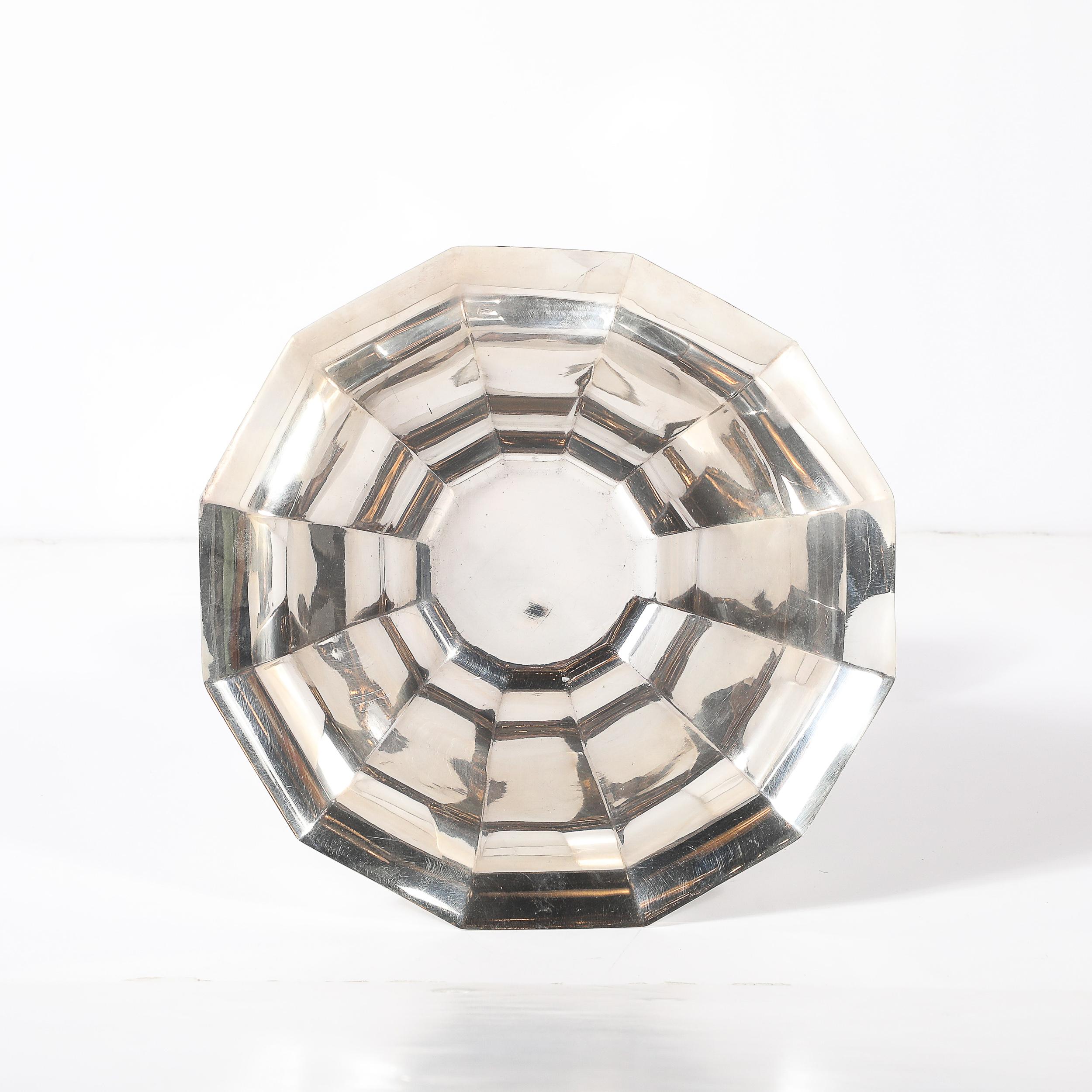 Ciotola in stile grattacielo Art Deco Apollo Co placcata in argento con motivo a Chevron in vendita 5