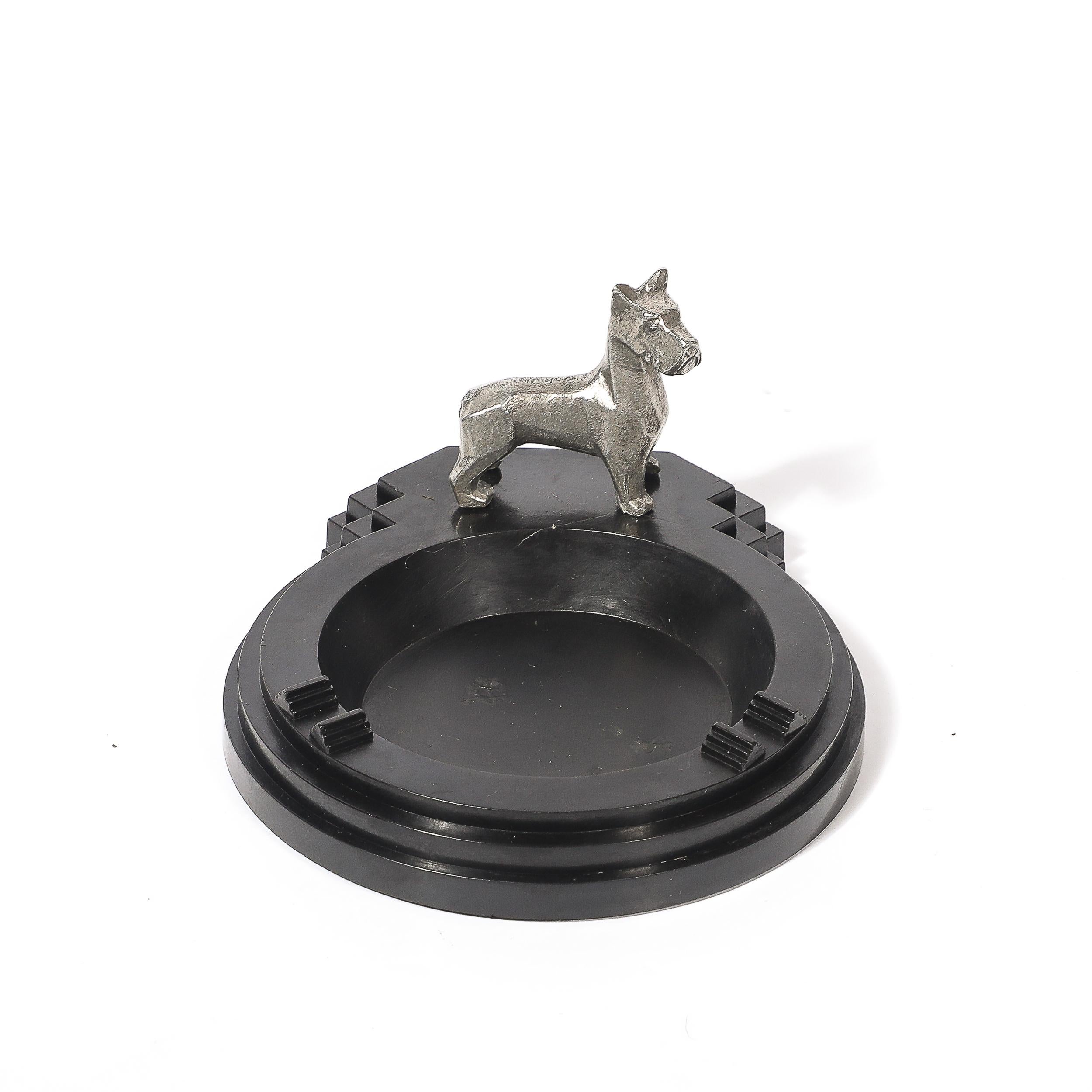 Art Déco Portacenere/Poggiapipe in bachelite nera e peltro in stile Art Deco Skyscraper in vendita