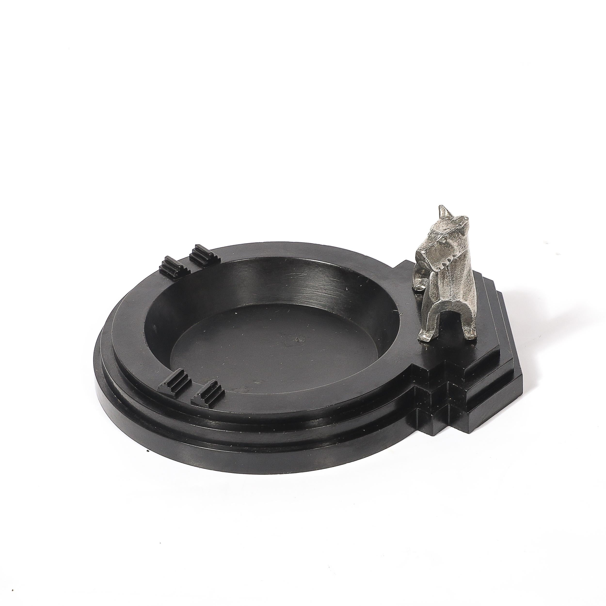 Metà XX secolo Portacenere/Poggiapipe in bachelite nera e peltro in stile Art Deco Skyscraper in vendita