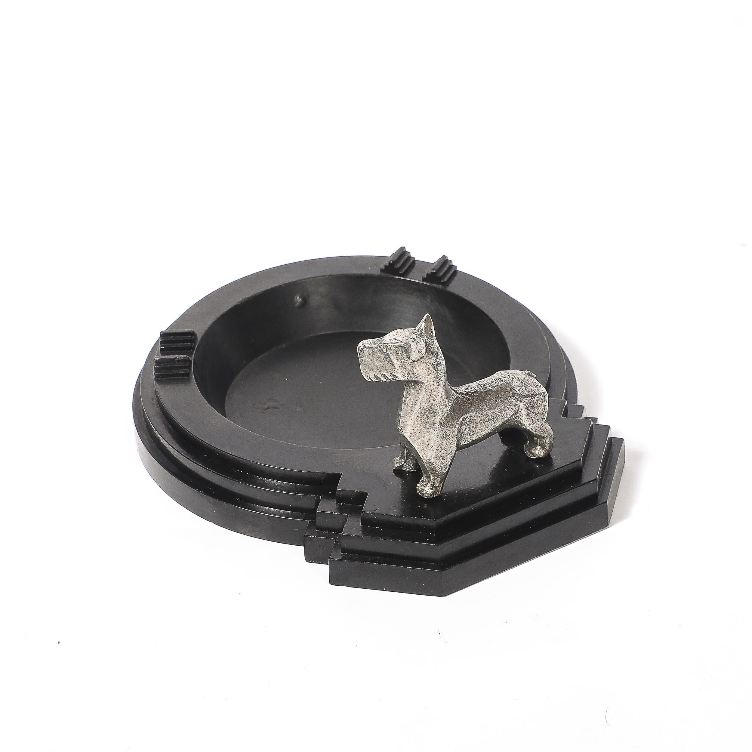 Bachelite Portacenere/Poggiapipe in bachelite nera e peltro in stile Art Deco Skyscraper in vendita