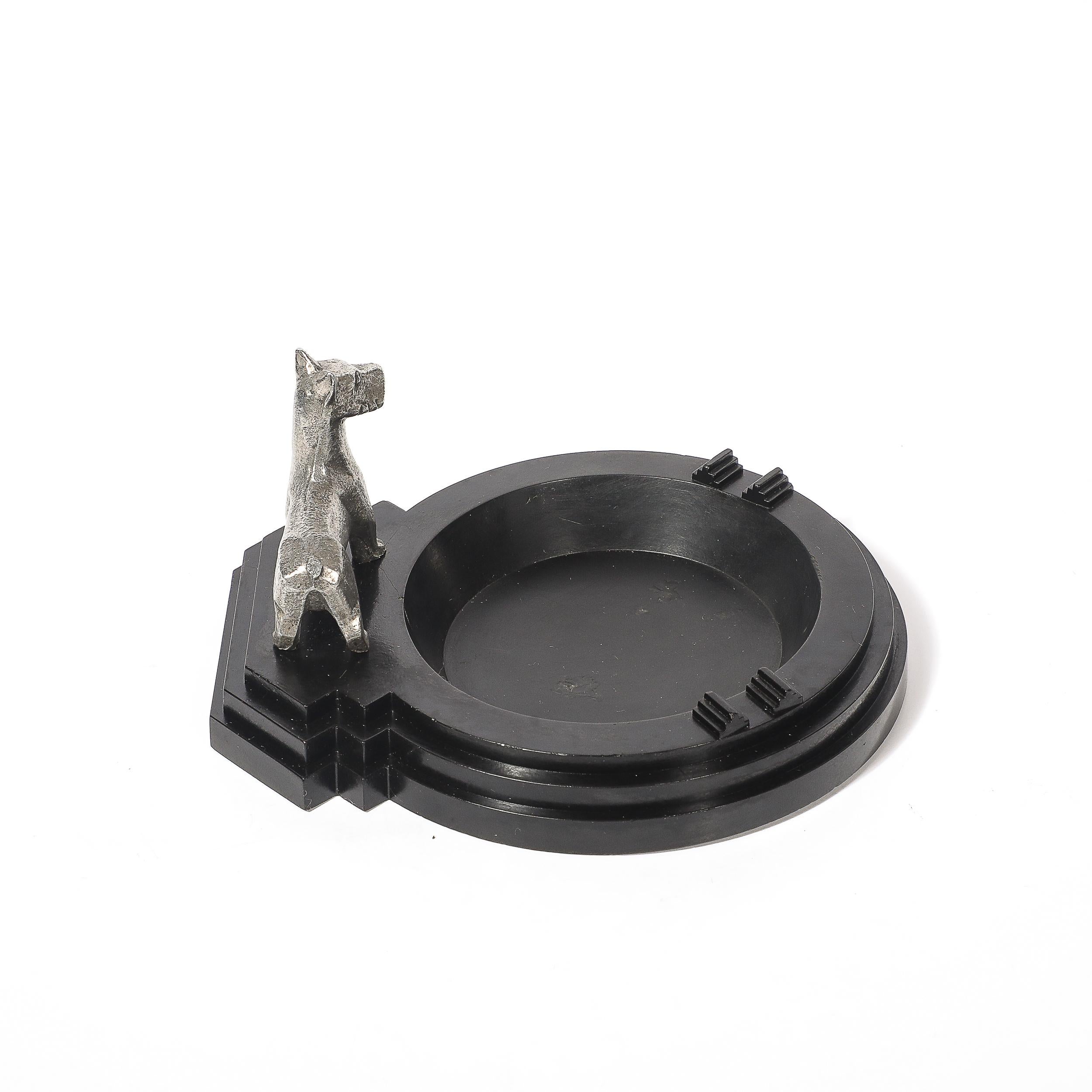 Portacenere/Poggiapipe in bachelite nera e peltro in stile Art Deco Skyscraper in vendita 2