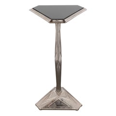 Art Deco Wolkenkratzer Stil Nickelled Bronze und Vitrolite Top Drinks Tisch