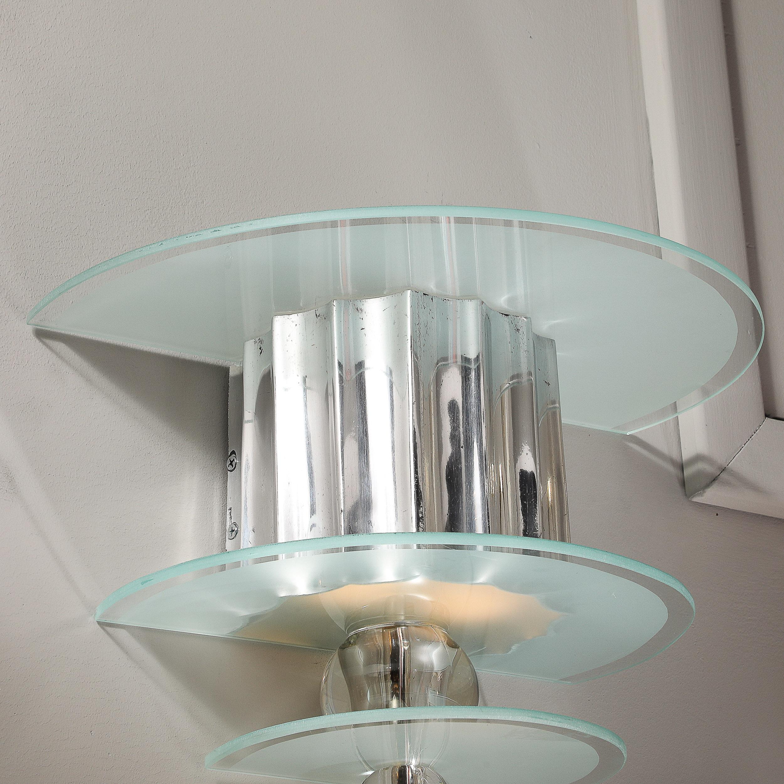Vetro Applique a tre piani in vetro smerigliato e alluminio lucido in stile Art Déco Skyscraper in vendita