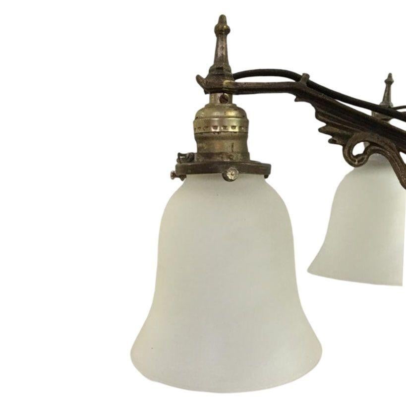 Lampadario a sospensione in vetro a lamelle Art Deco con dettagli geometrici in vendita 2