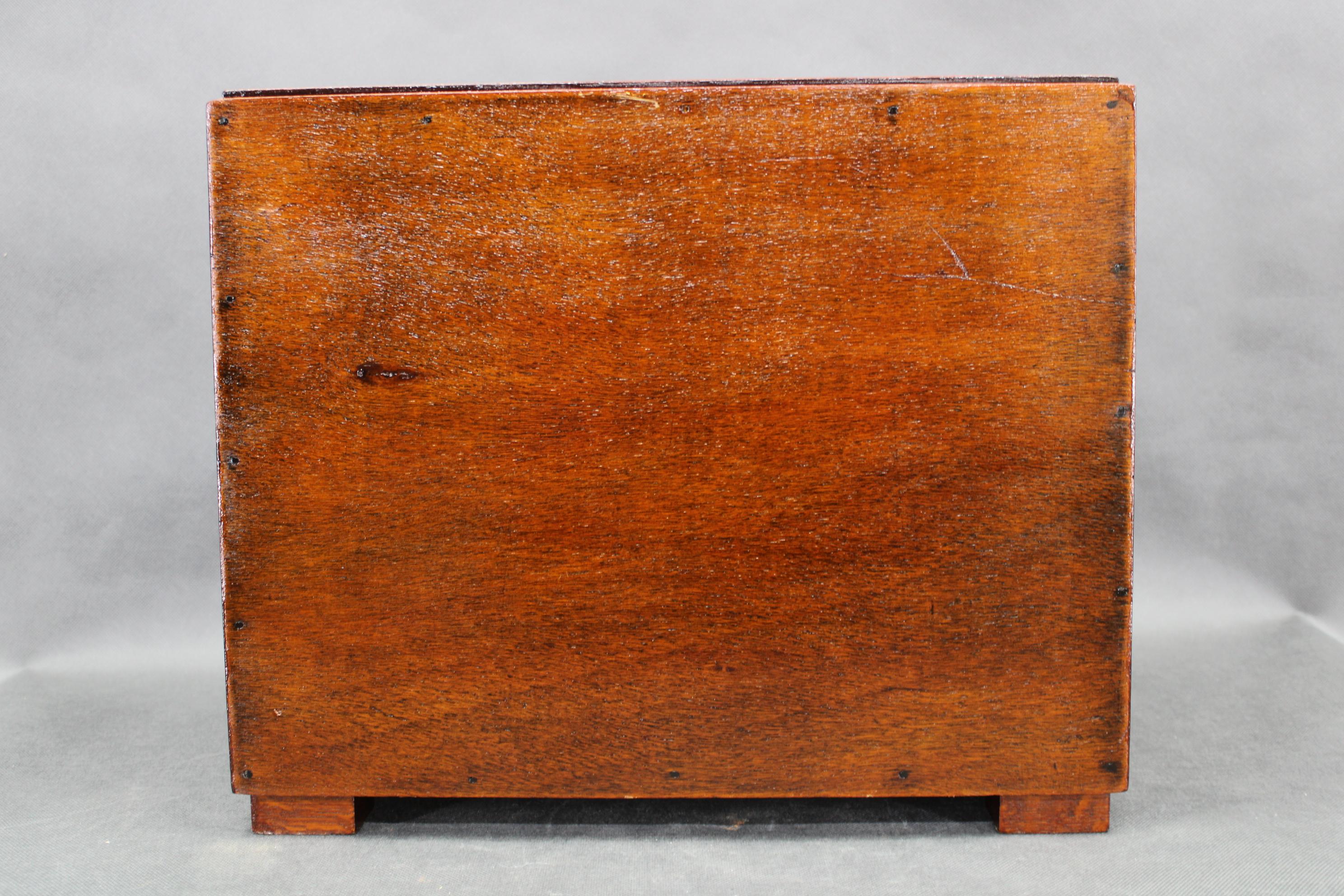 Art-Déco-Vitrine mit Schiebetür, Tschechoslowakei, 1940er Jahre im Angebot 3