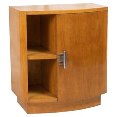 Commodes and Chests of Drawers
