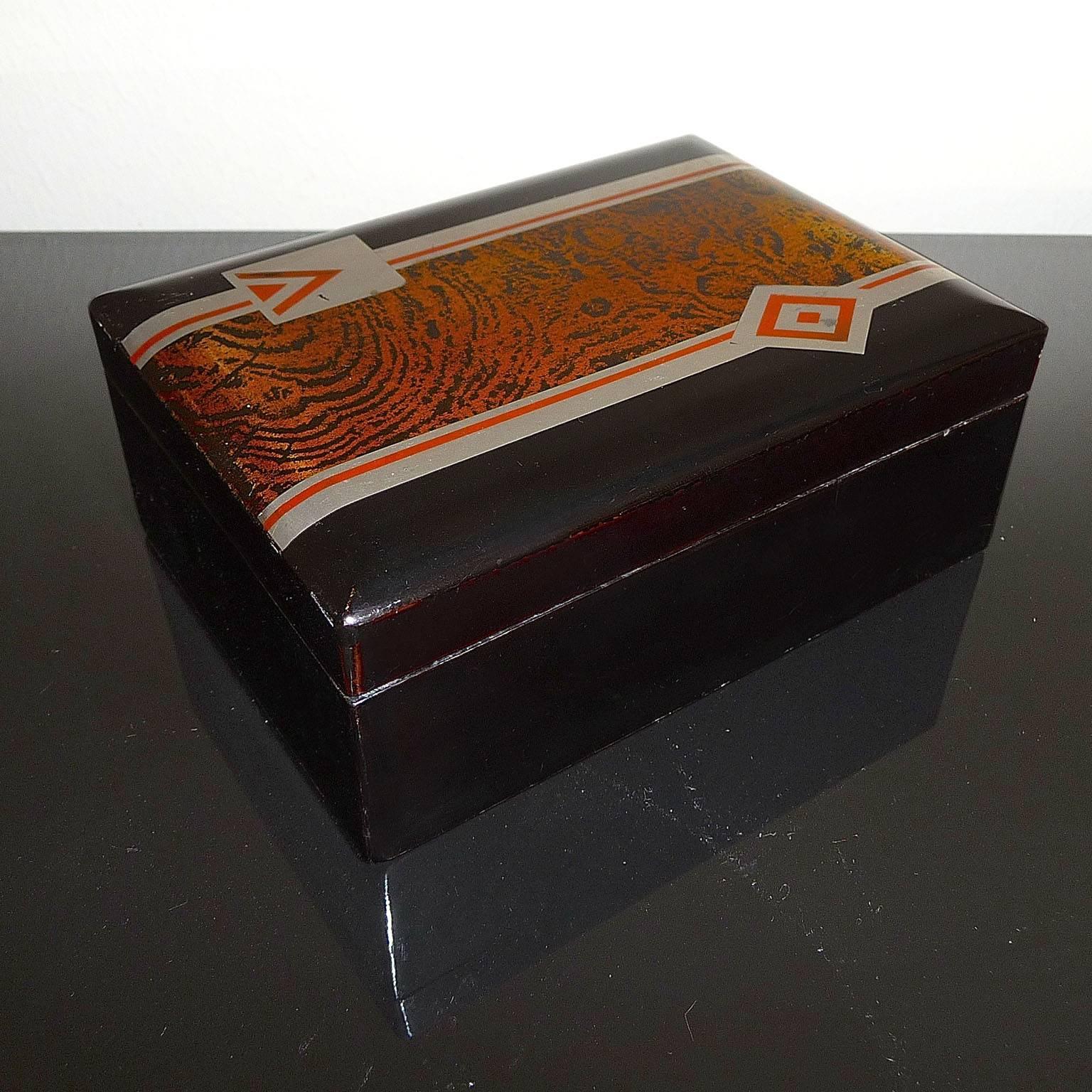 Art Deco Small Lacquered Box, France, circa 1930 In Good Condition In Bochum, NRW