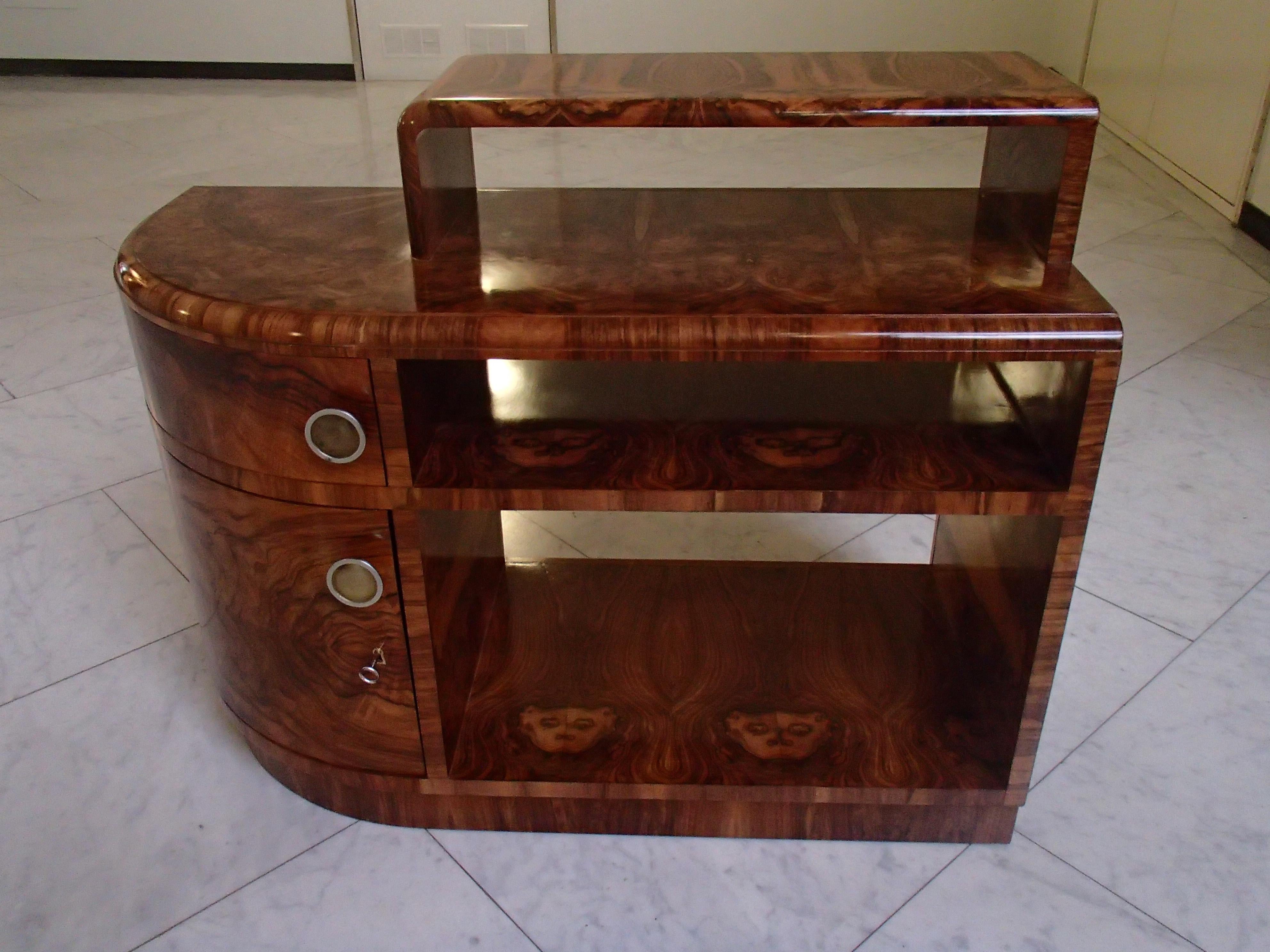 Art Deco Small Sideboard, Drinking Cabinet or Cupboard Walnut Roots Veneer For Sale 8