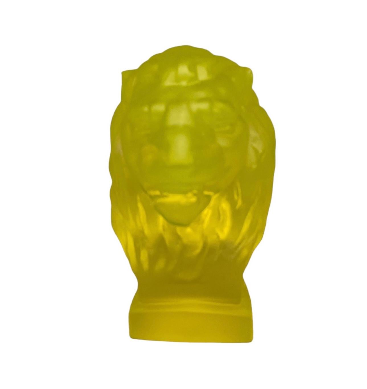 Art Deco Small Uranium Glass Head Lion Bust In Good Condition In Guaynabo, PR