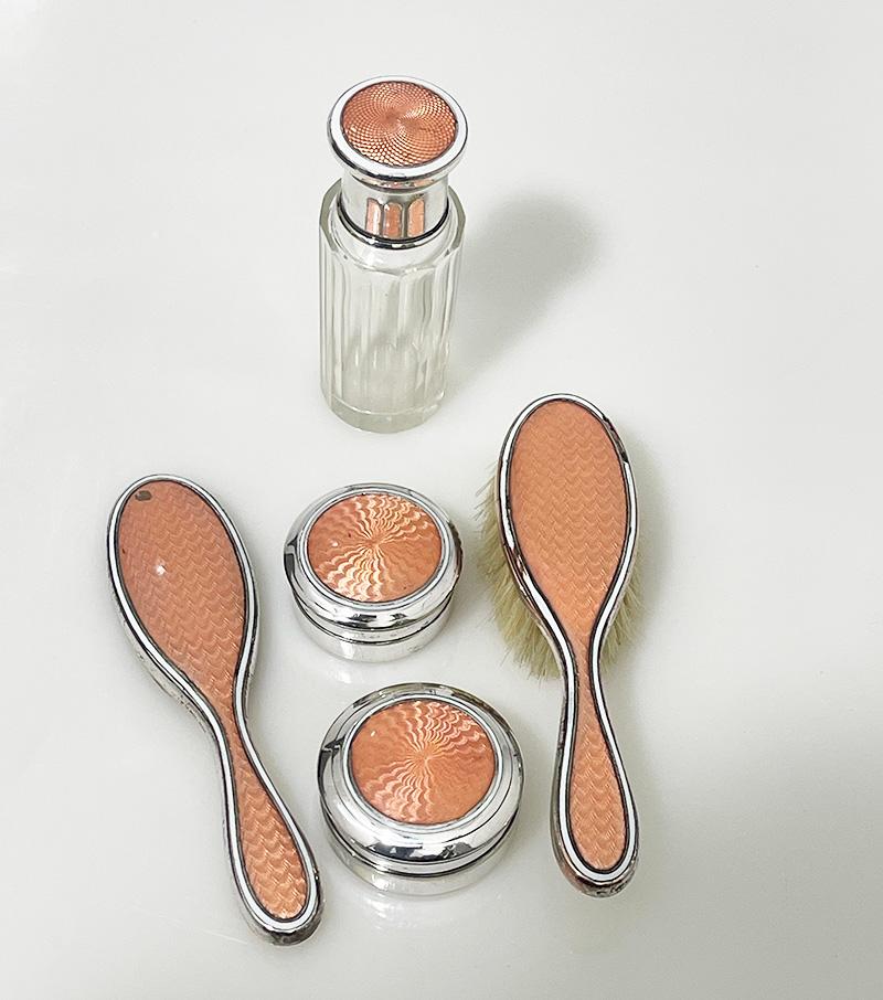 Art Deco small vanity guilloche dressing table set, 1920 For Sale 1