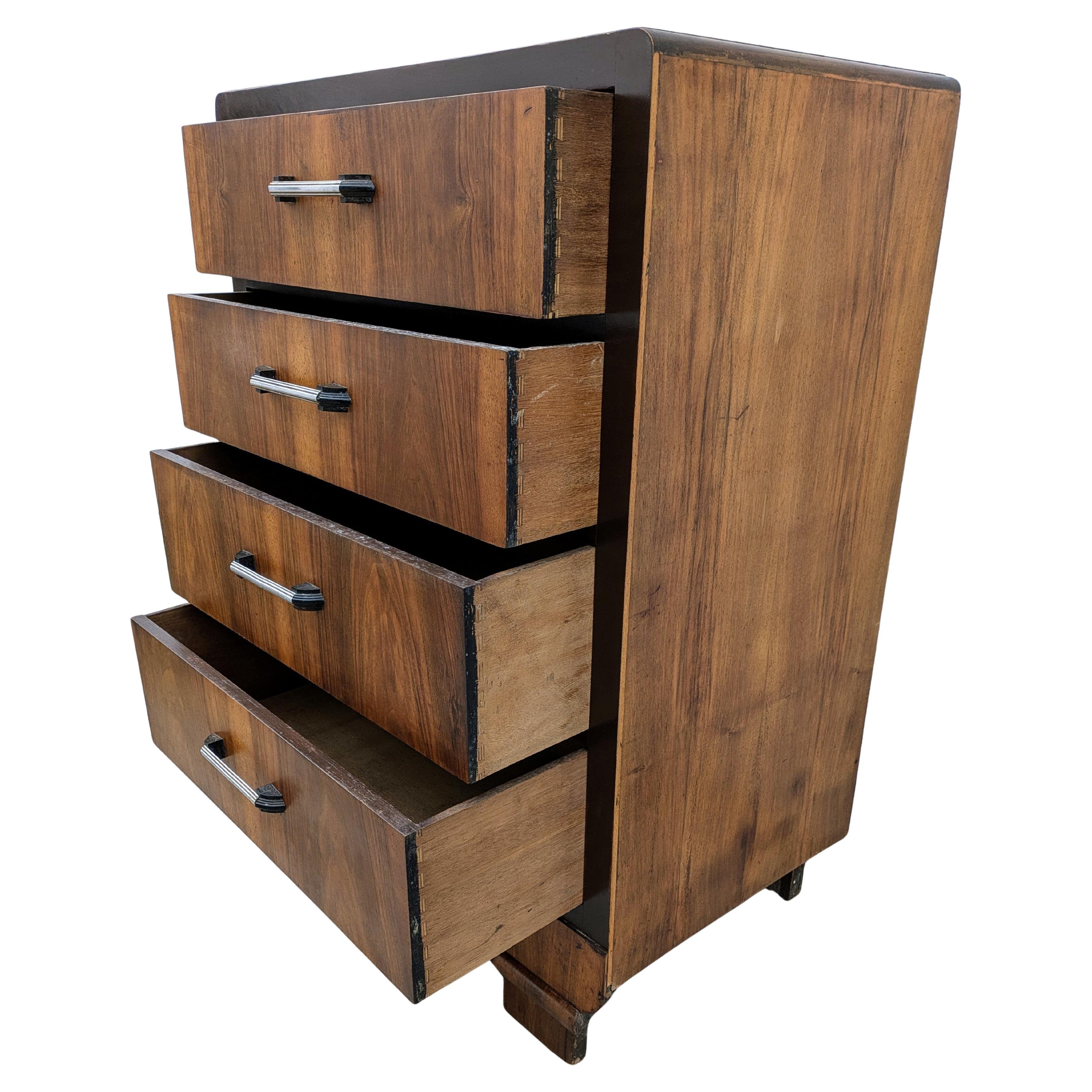 Art Deco Small Walnut Chest Of Four Drawers, English c1930's For Sale 6