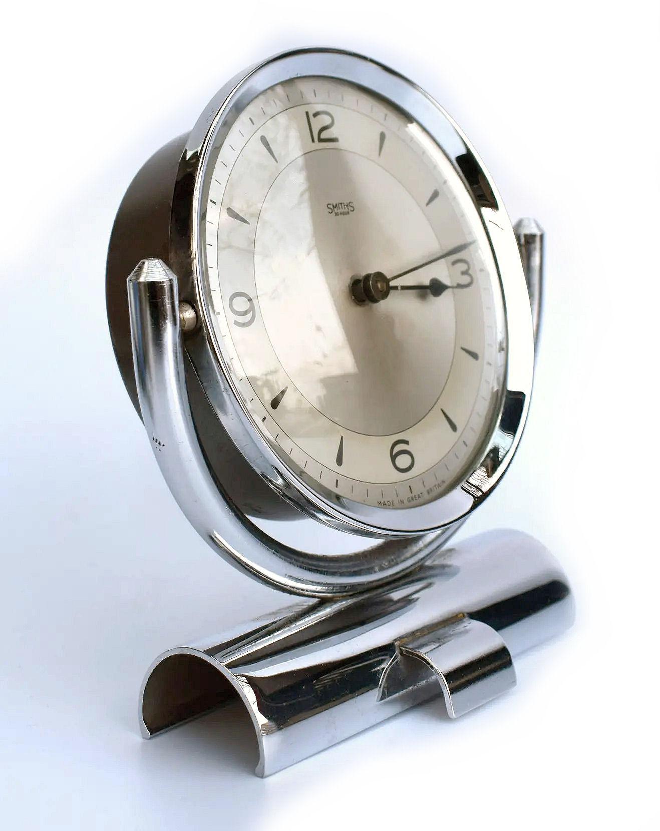 Art Deco Smiths Chrome Table Clock, circa 1930 In Good Condition For Sale In Devon, England