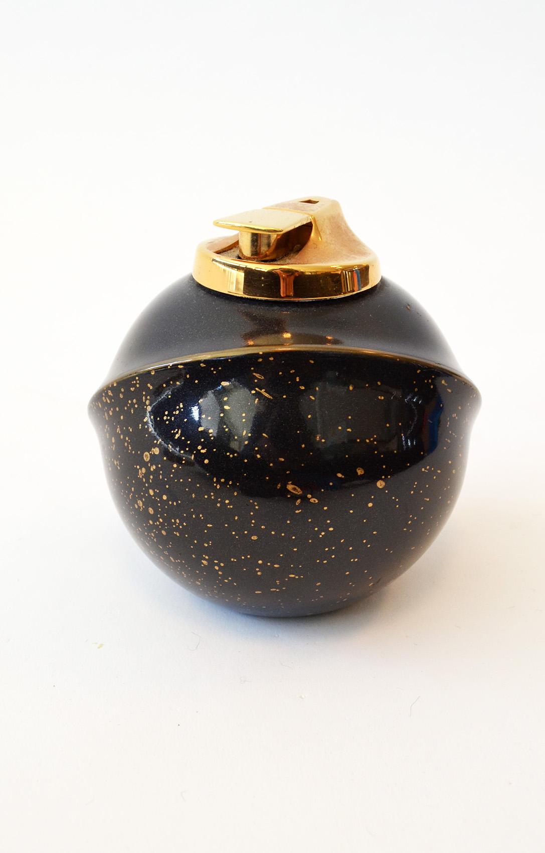 Art Deco Smoke Set in Black Enamel and Gold Leaf Signed by Jonson & Marcius 80's For Sale 2