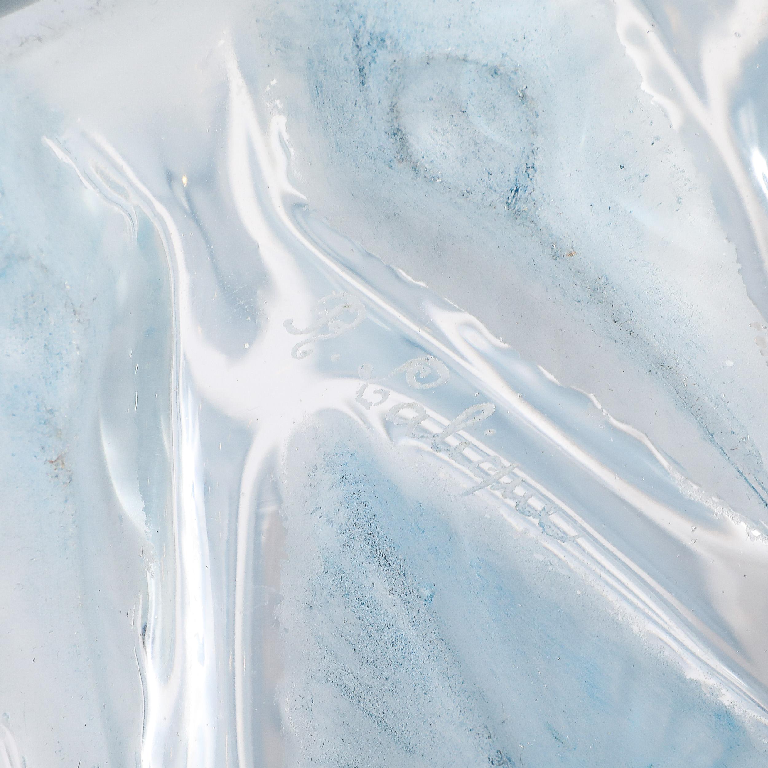 Vaso in vetro trasparente e smerigliato Art Deco Smoked Cerulean Hue firmato Lalique in vendita 7