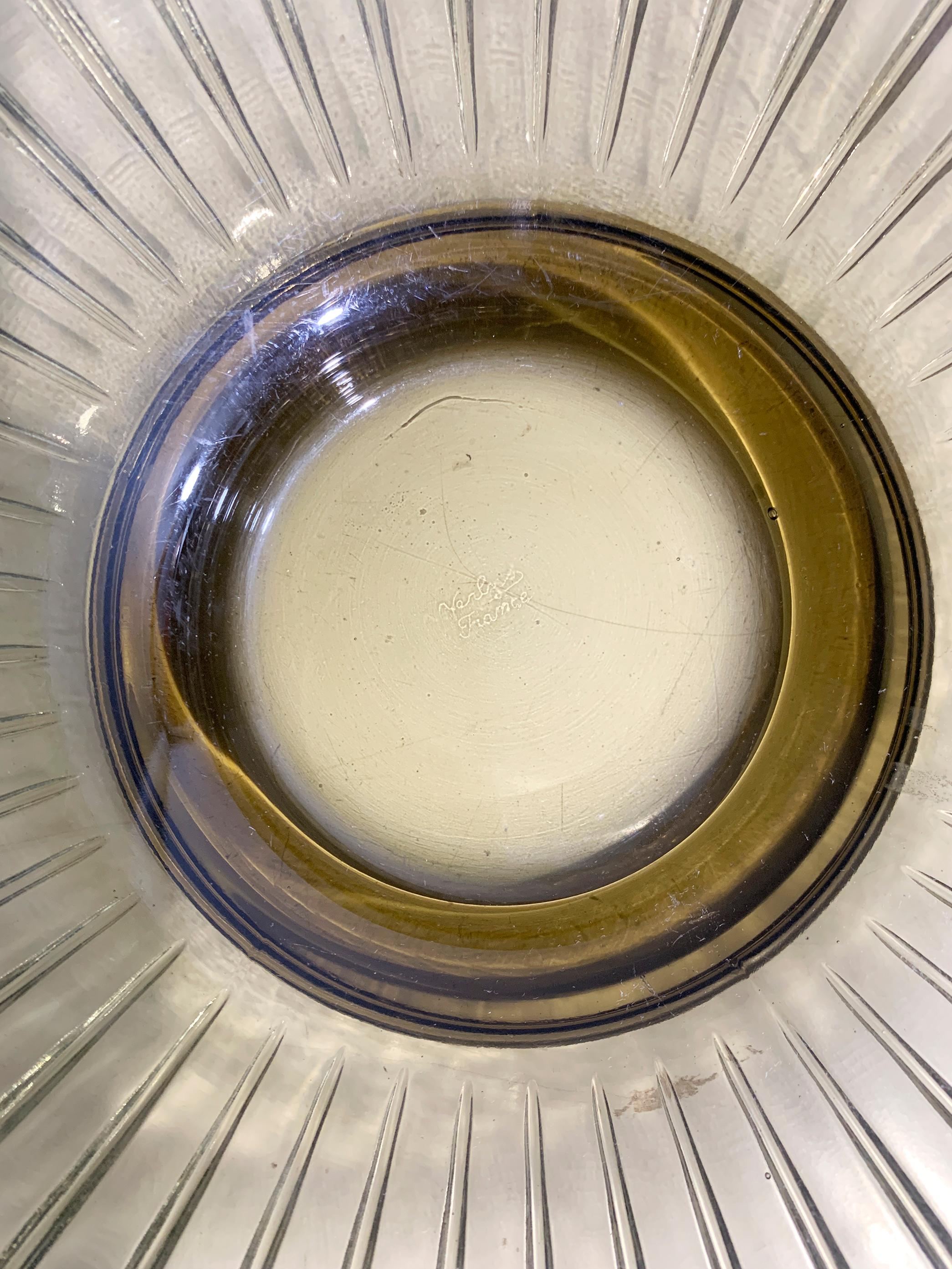 Plato de vidrio ahumado Art Decó Firmado Verlys Glass Francia Vidrio en venta
