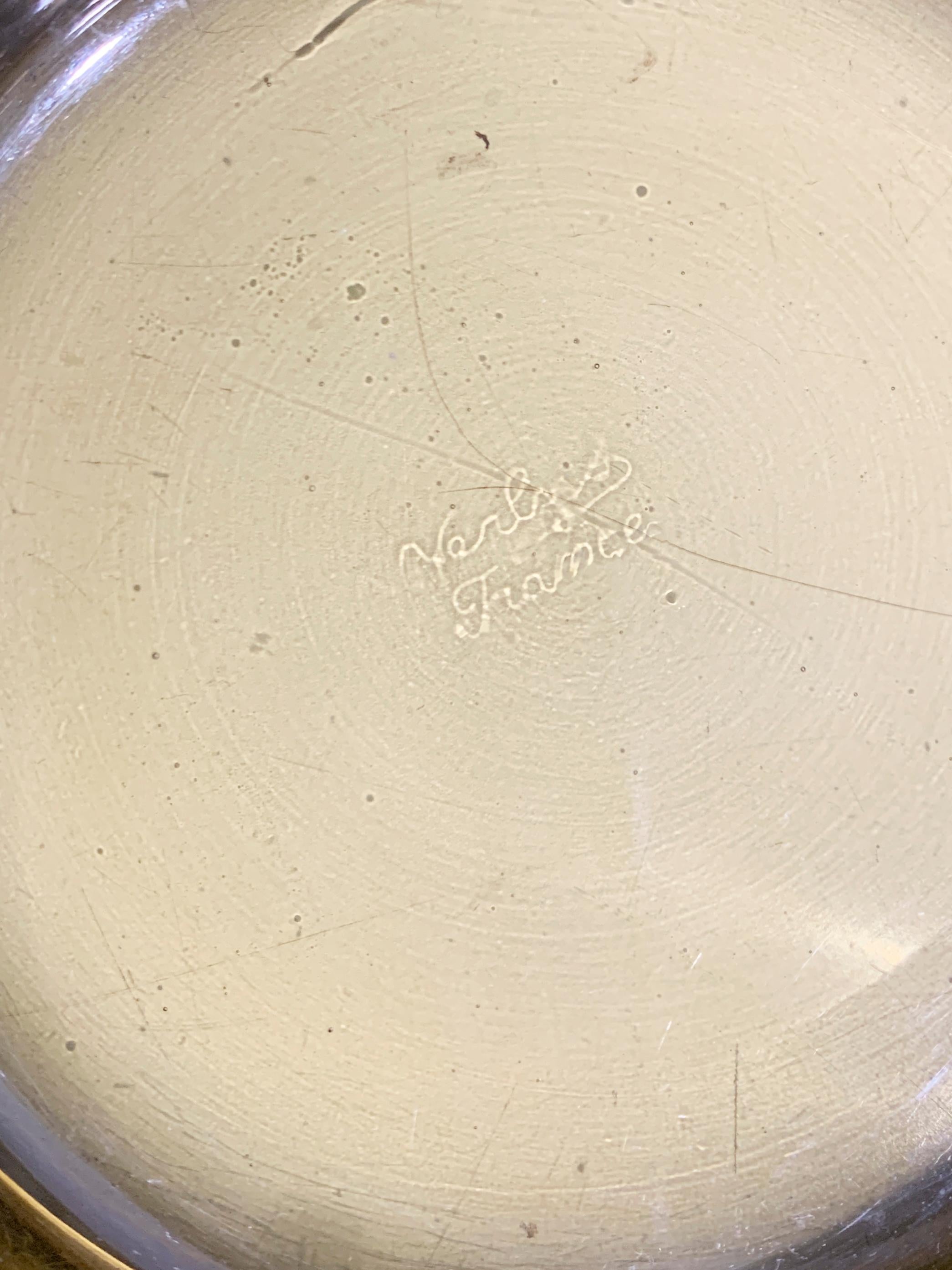 Plato de vidrio ahumado Art Decó Firmado Verlys Glass Francia en venta 1