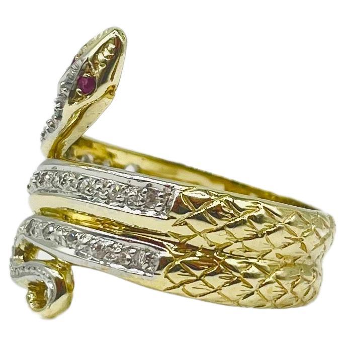 Brilliant Cut Art deco snake ring with diamonds and ruby yellowgold  For Sale