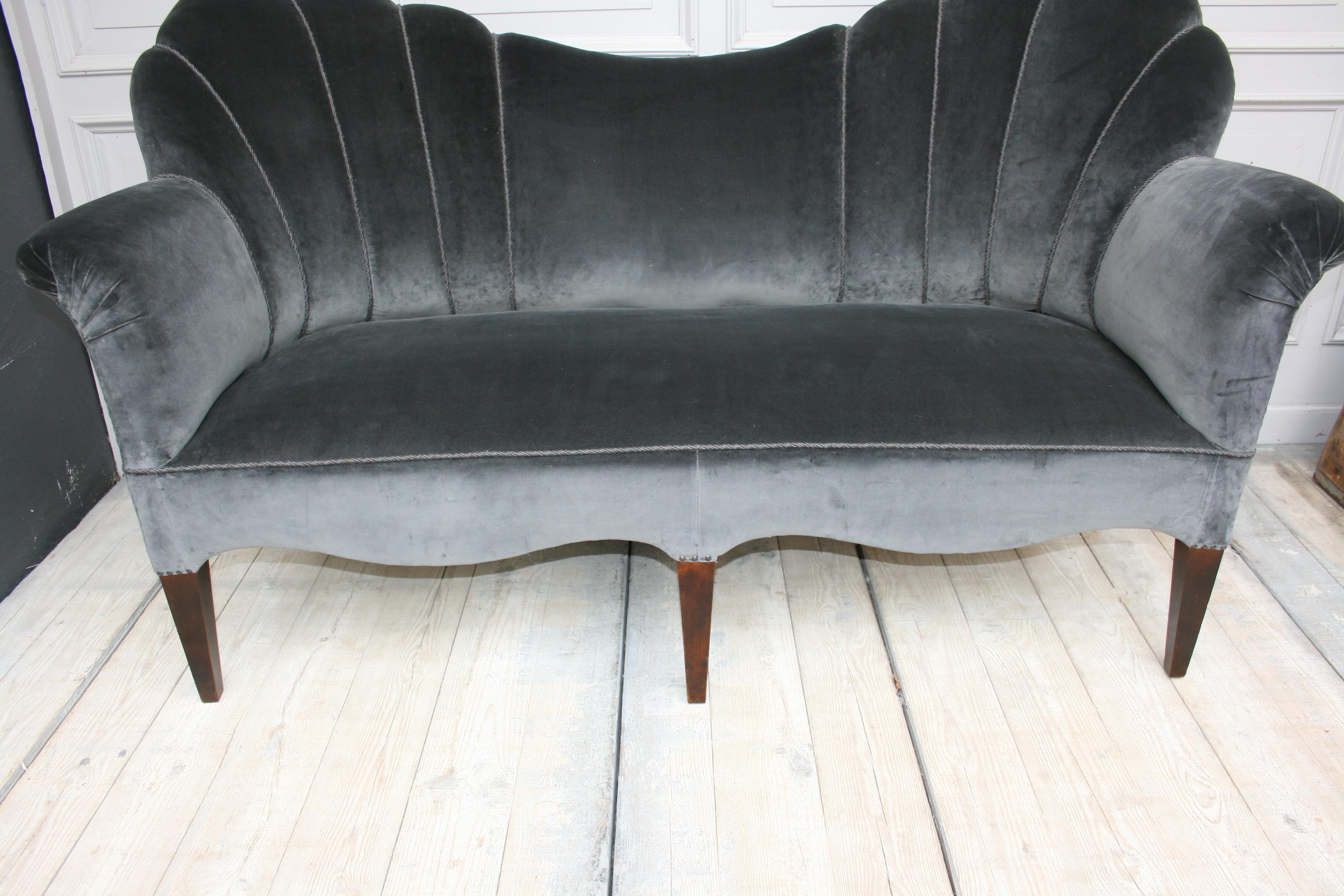 Art Deco Sofa, 1930s, Newly Upholstered in Gray Velvet Fabric 1
