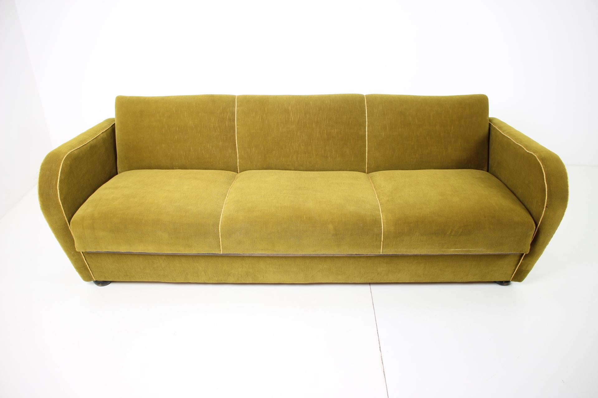 Art Deco Sofa or Bed H-363 Designed by Jindřich Halabala, 1930s In Good Condition In Praha, CZ