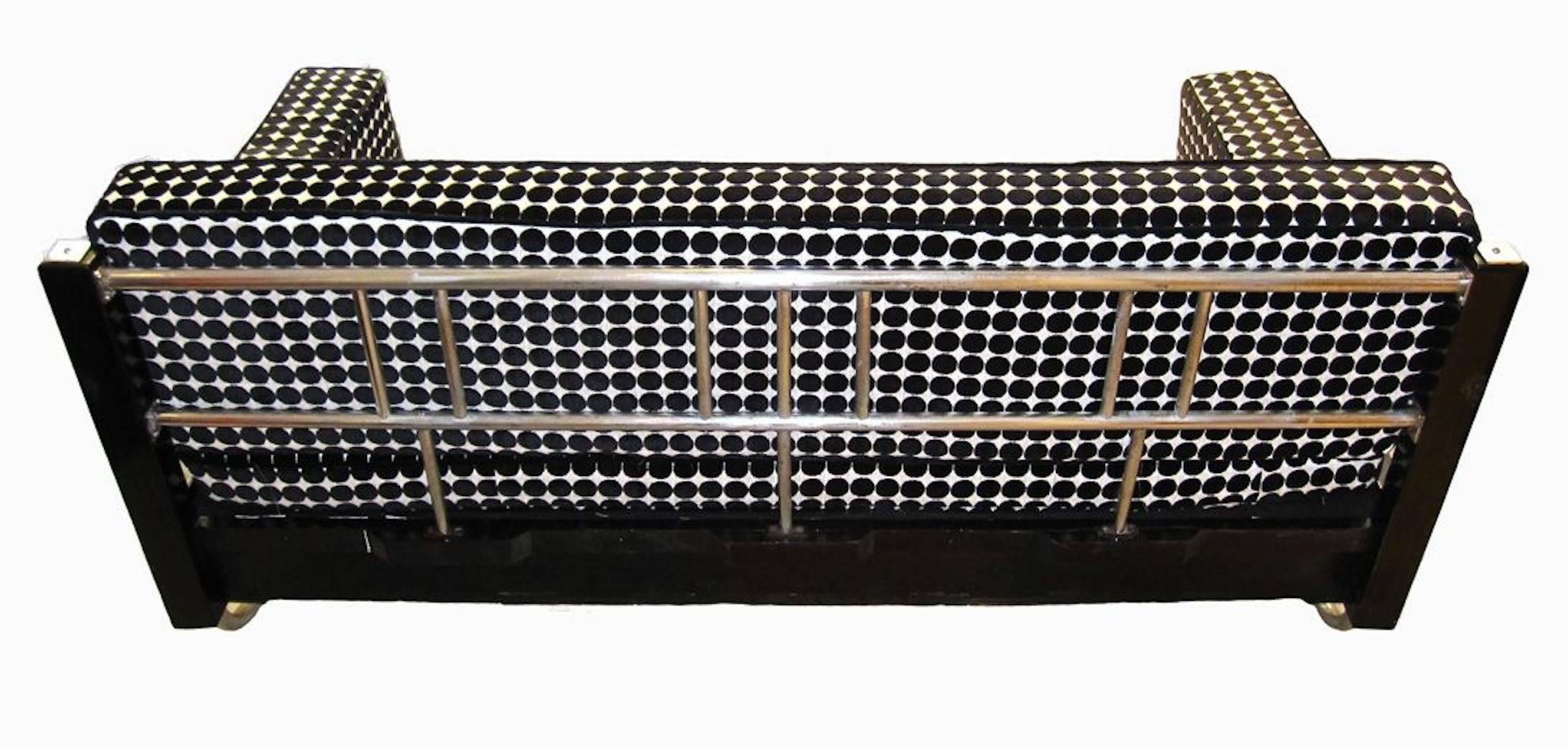 Mid-20th Century Bauhaus Sofa, Chromed Steeltubes and Black Lacquer, Germany circa 1930