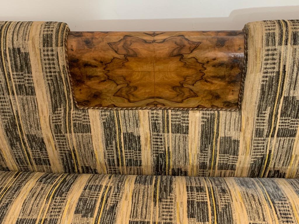 Mid-20th Century Art Deco Sofa in Flared Glass in Walnut Root in the style of Franco Albini, 1930 For Sale