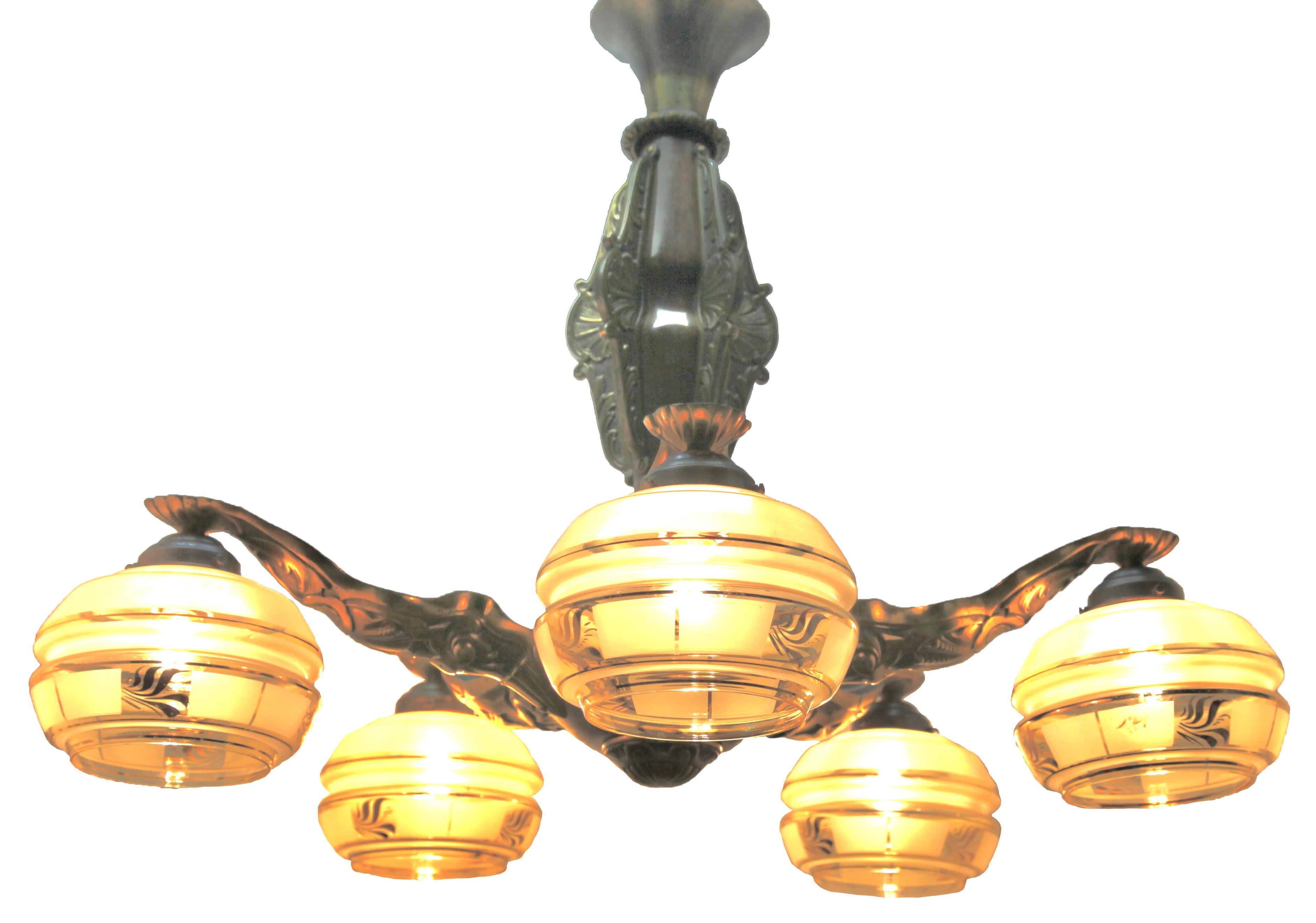 Art Deco Solid Brass and Wooden Details Chandelier Shades Whit Gold Pattern In Good Condition For Sale In Verviers, BE