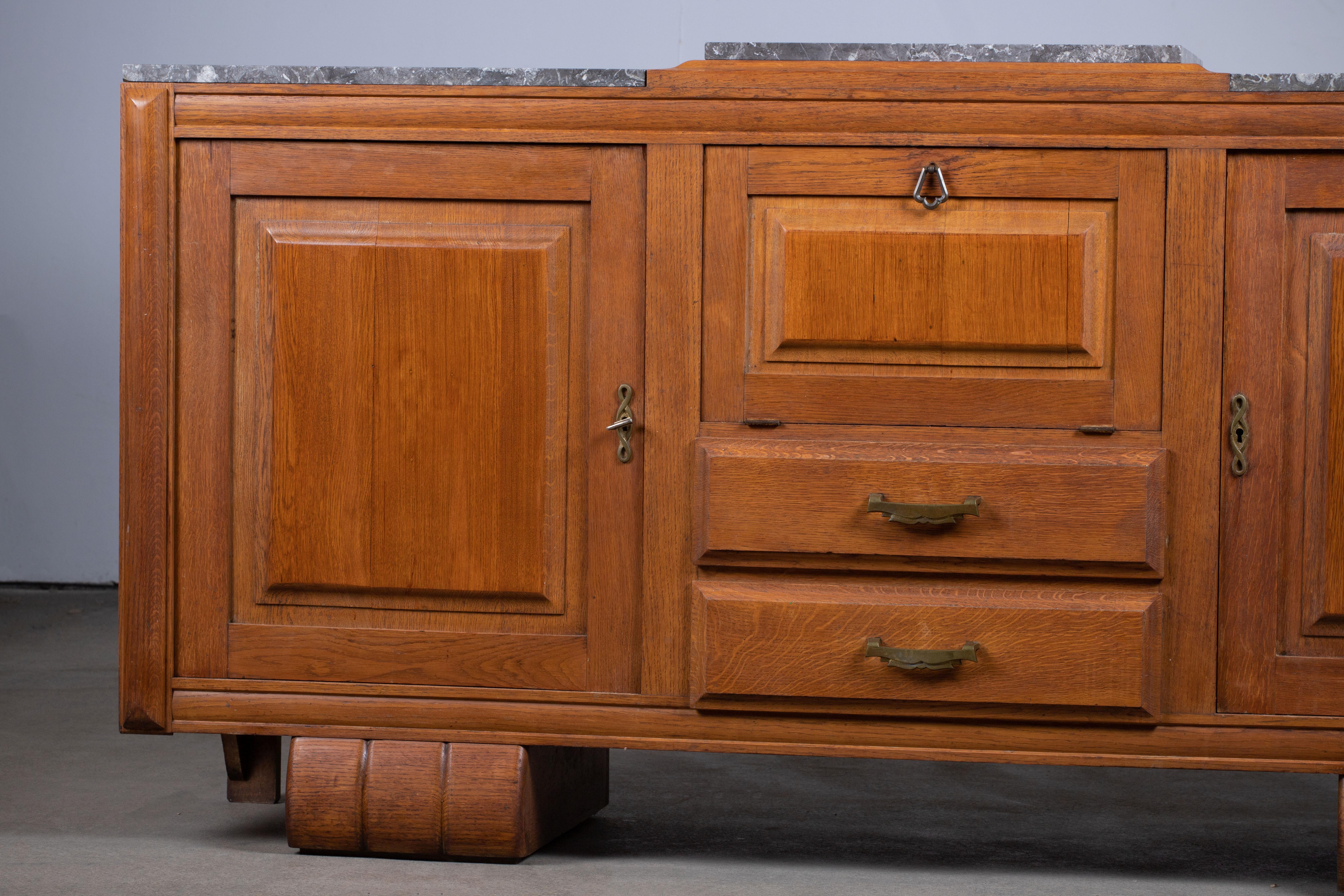 Art Deco Solid Oak Sideboard, France, 1940s In Fair Condition For Sale In Wiesbaden, DE