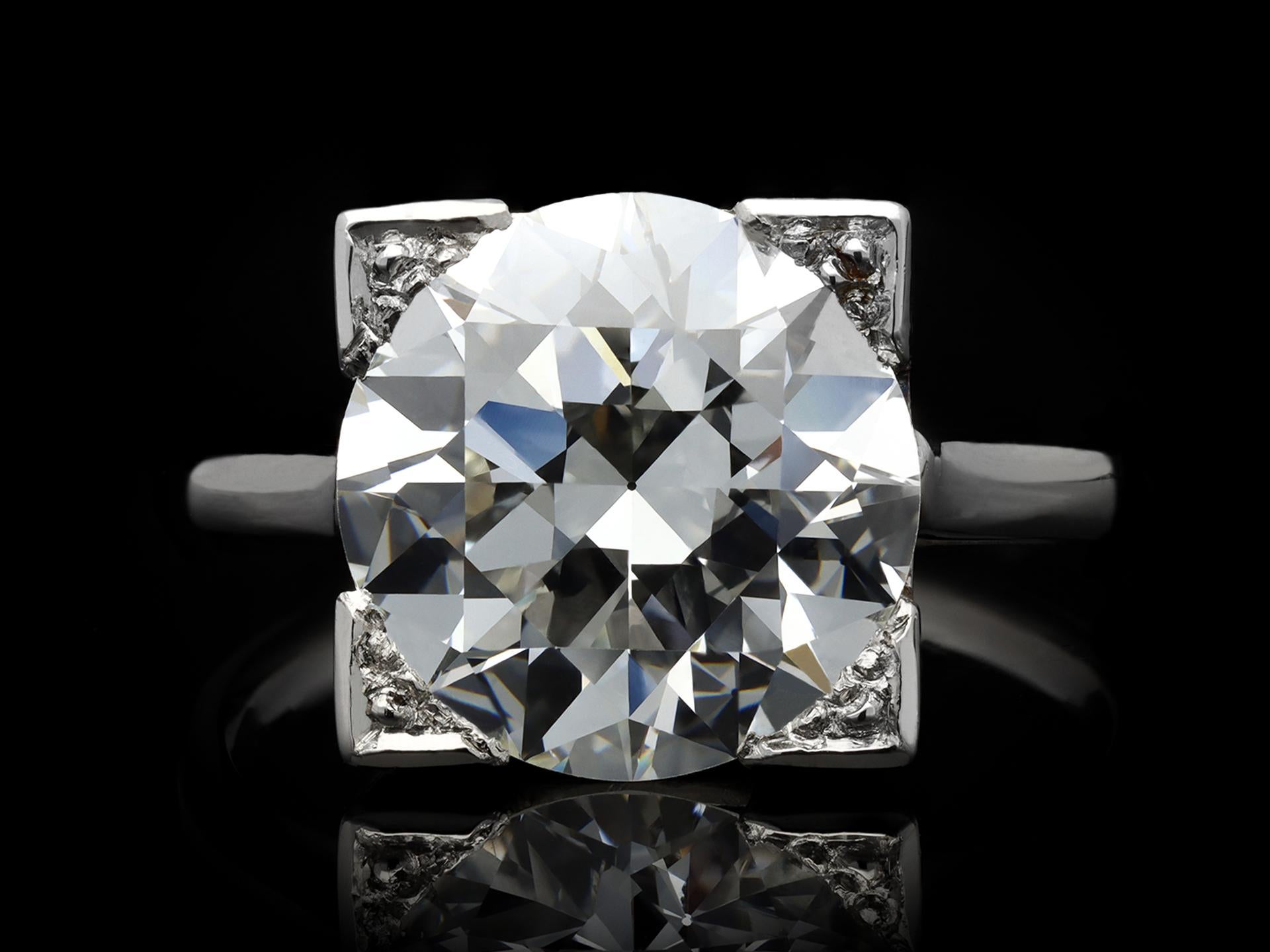 Bague solitaire en diamant Art déco, vers 1935 en vente 2