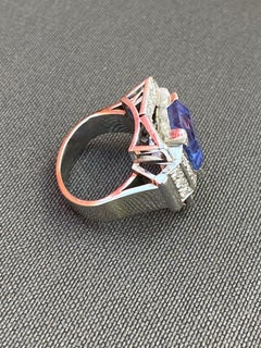 Art Deco Solitaire Ring, Sapphire circa 6, 30 Carats, Diamonds and Platinum