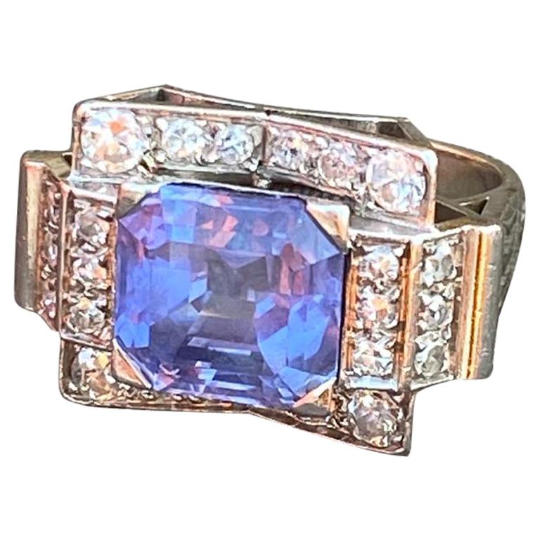Art Deco Solitaire Ring, Sapphire circa 6, 30 Carats, Diamonds and Platinum For Sale