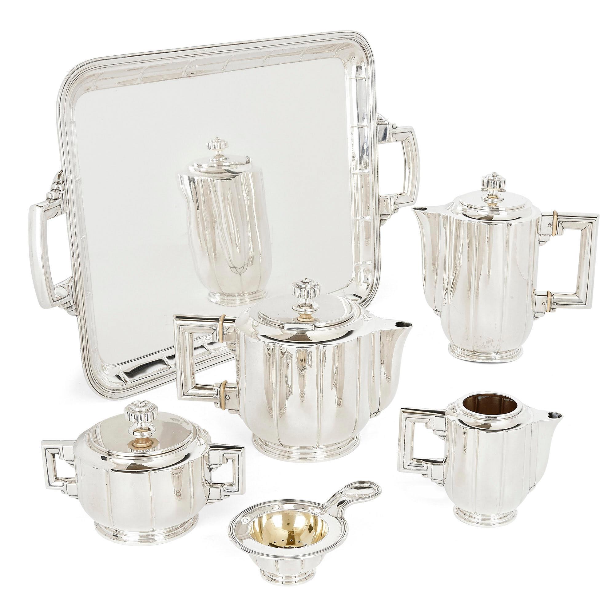 Art Deco Spanish silver coffee and tea set
Spanish, c. 1930
Tray: height 3cm, width 56cm, depth 35cm
Milk jug: height 10cm, width 13cm, depth 8cm

This fine Spanish Art Deco tea and coffee service is by the important Barcelona-based silversmith