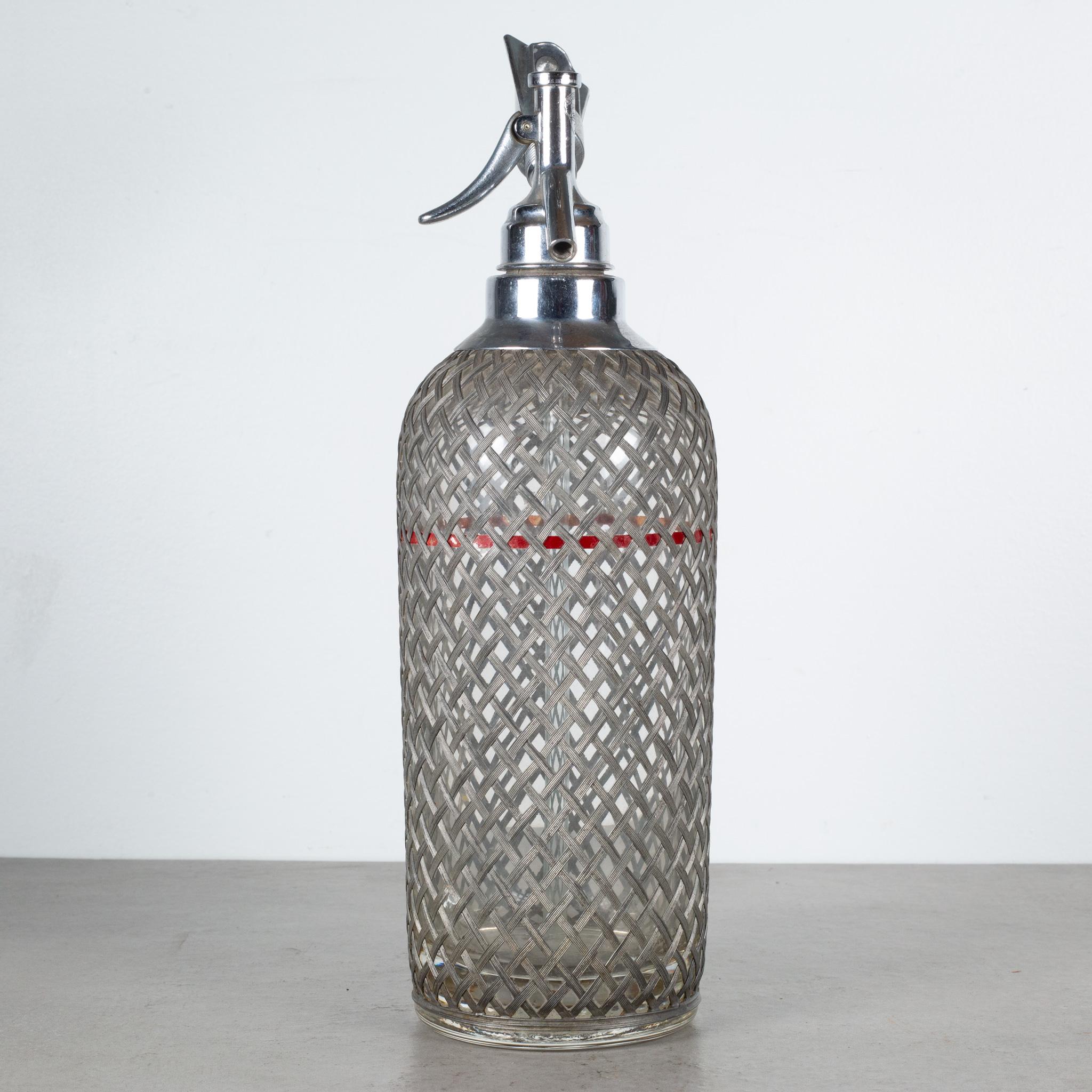 Suédois Art Deco Sparklets Wire Mesh Seltzer Bottles c.1930  (LIVRAISON GRATUITE) en vente