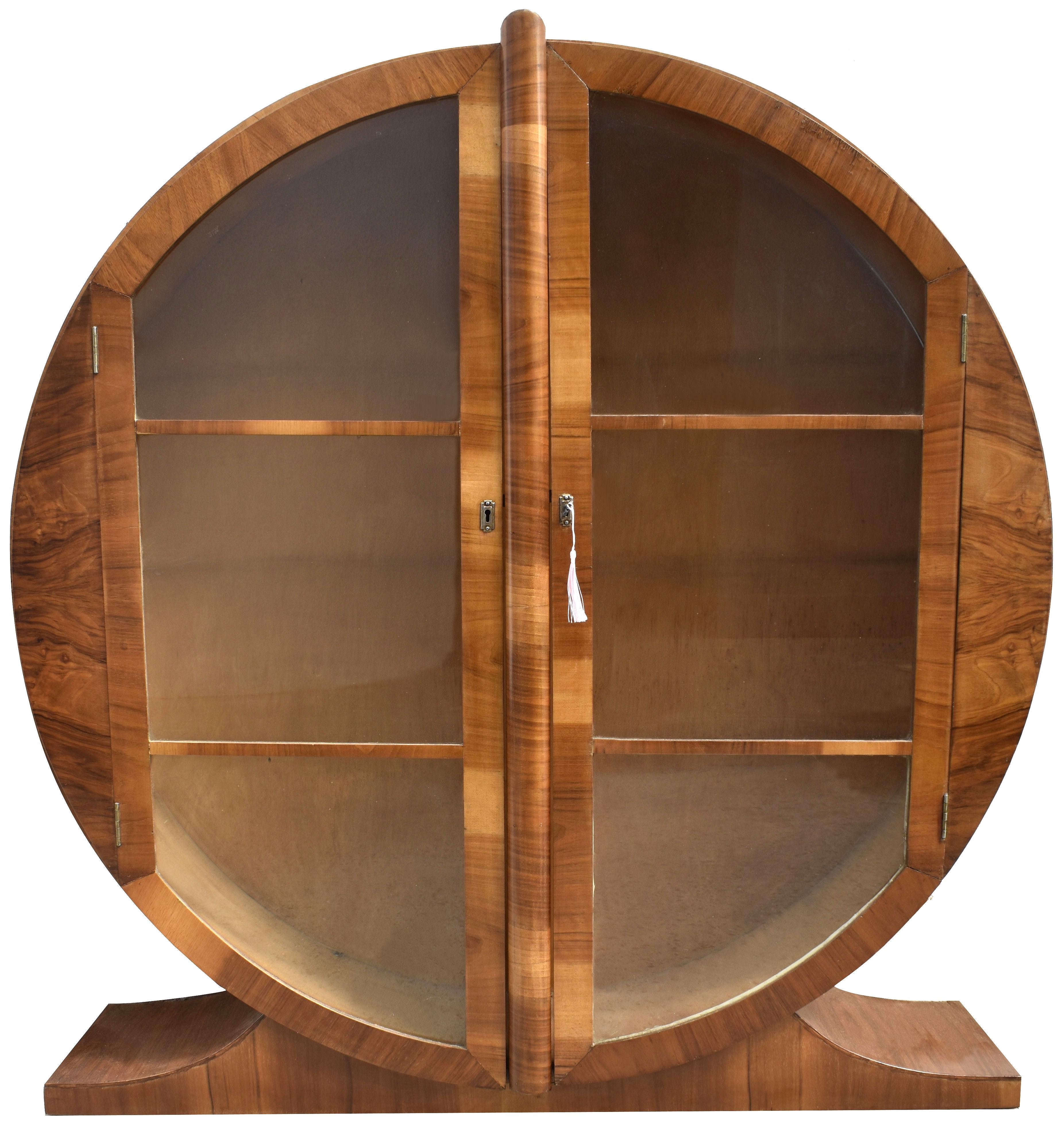 20th Century Art Deco Spectacular Circular Display Cabinet Vitrine In Walnut, c1930s For Sale