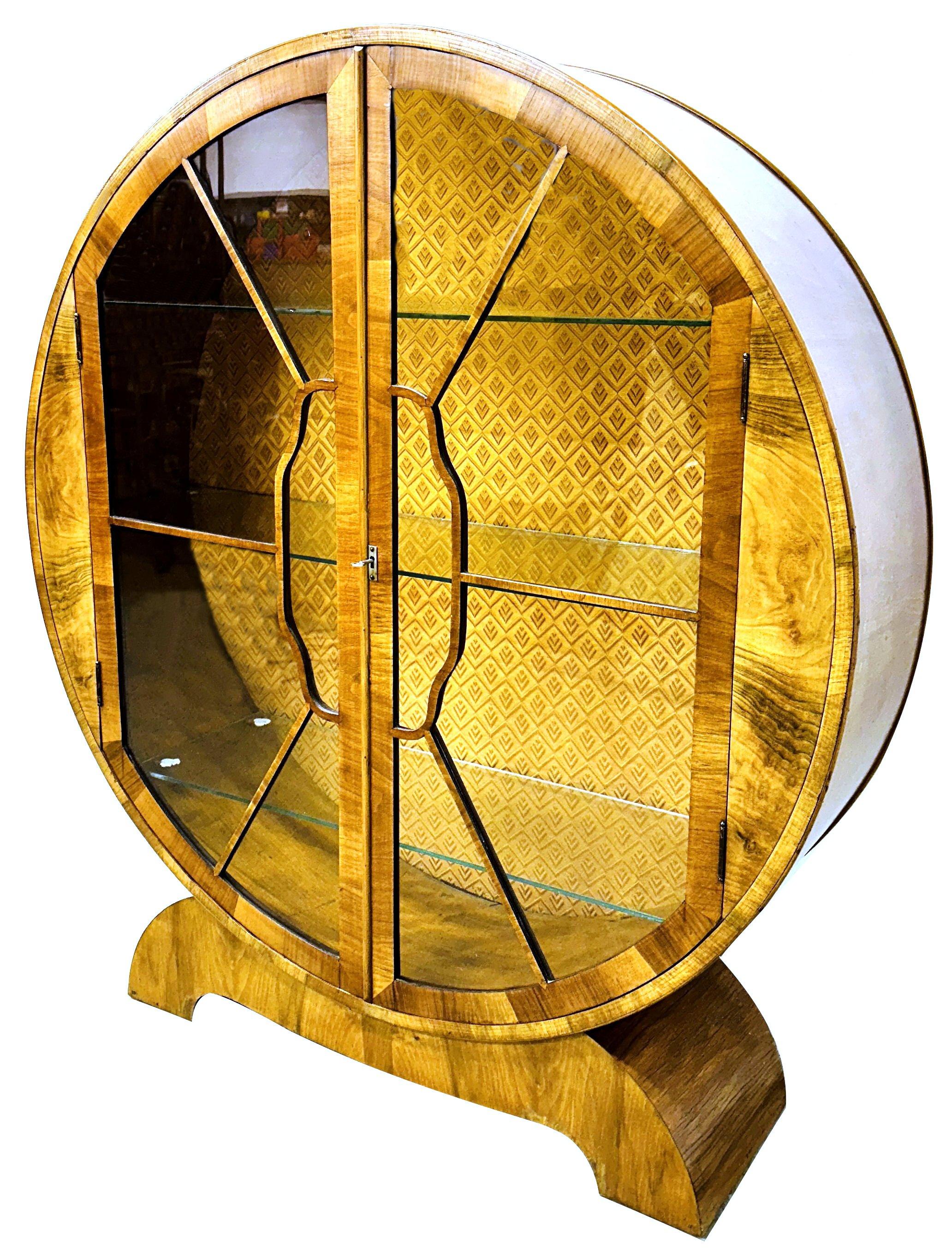 Art Deco Spectacular Circular Walnut  Display Vitrine Cabinet, English, c1930s For Sale 5