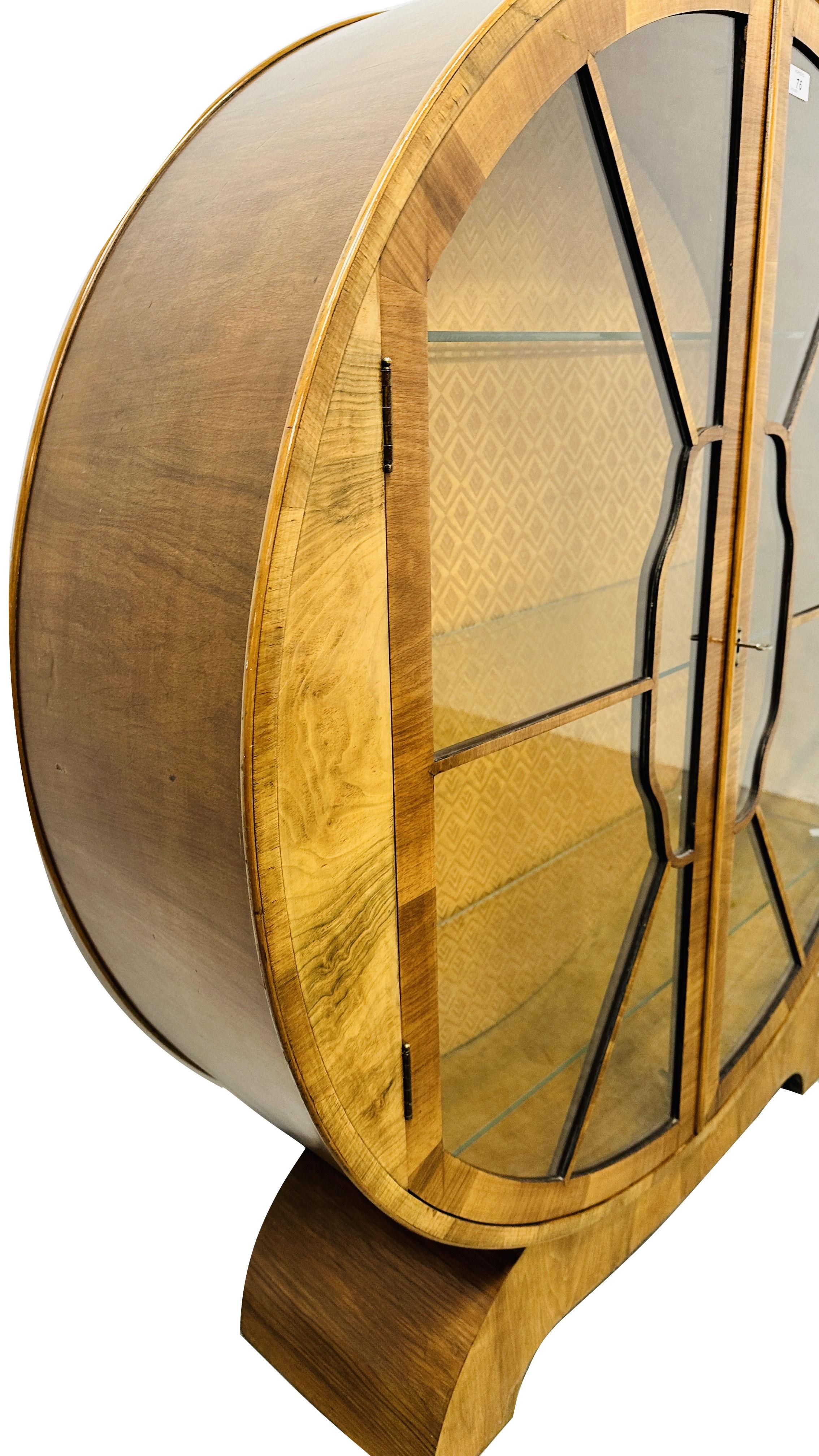 20th Century Art Deco Spectacular Circular Walnut  Display Vitrine Cabinet, English, c1930s For Sale
