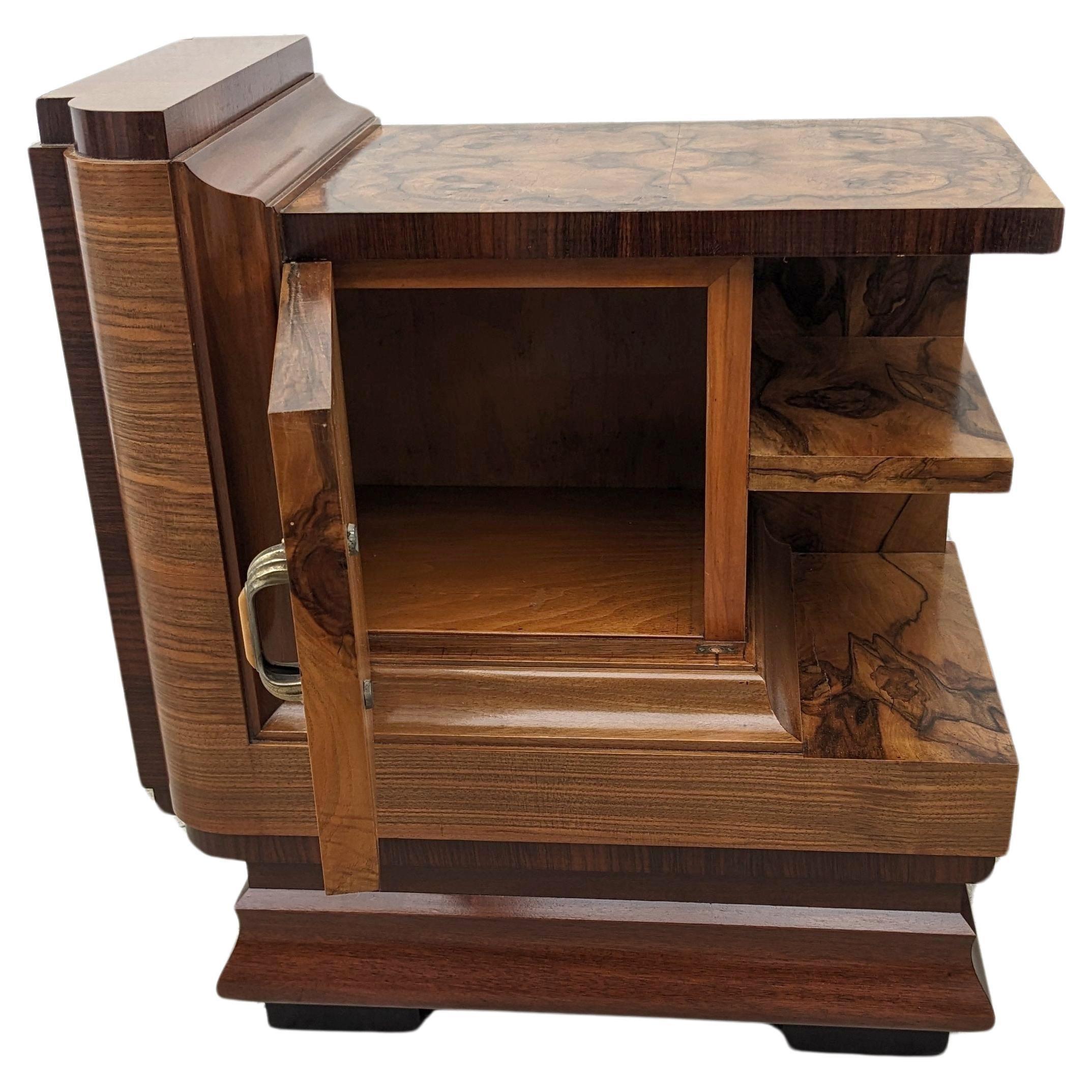 Art Deco Spectacular Single Walnut Italian Bedside Cabinet Table, c1930 For Sale 1