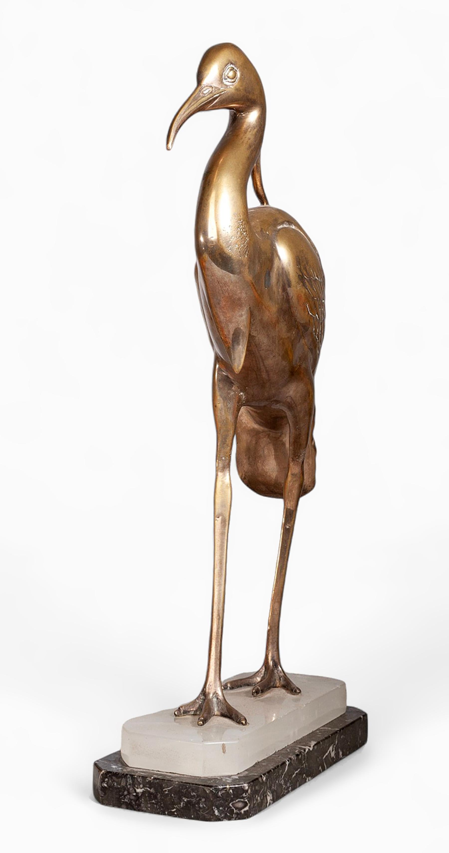Francese Scultura Art Déco in spelta con base in marmo firmata da Julcame Reg, Francia in vendita