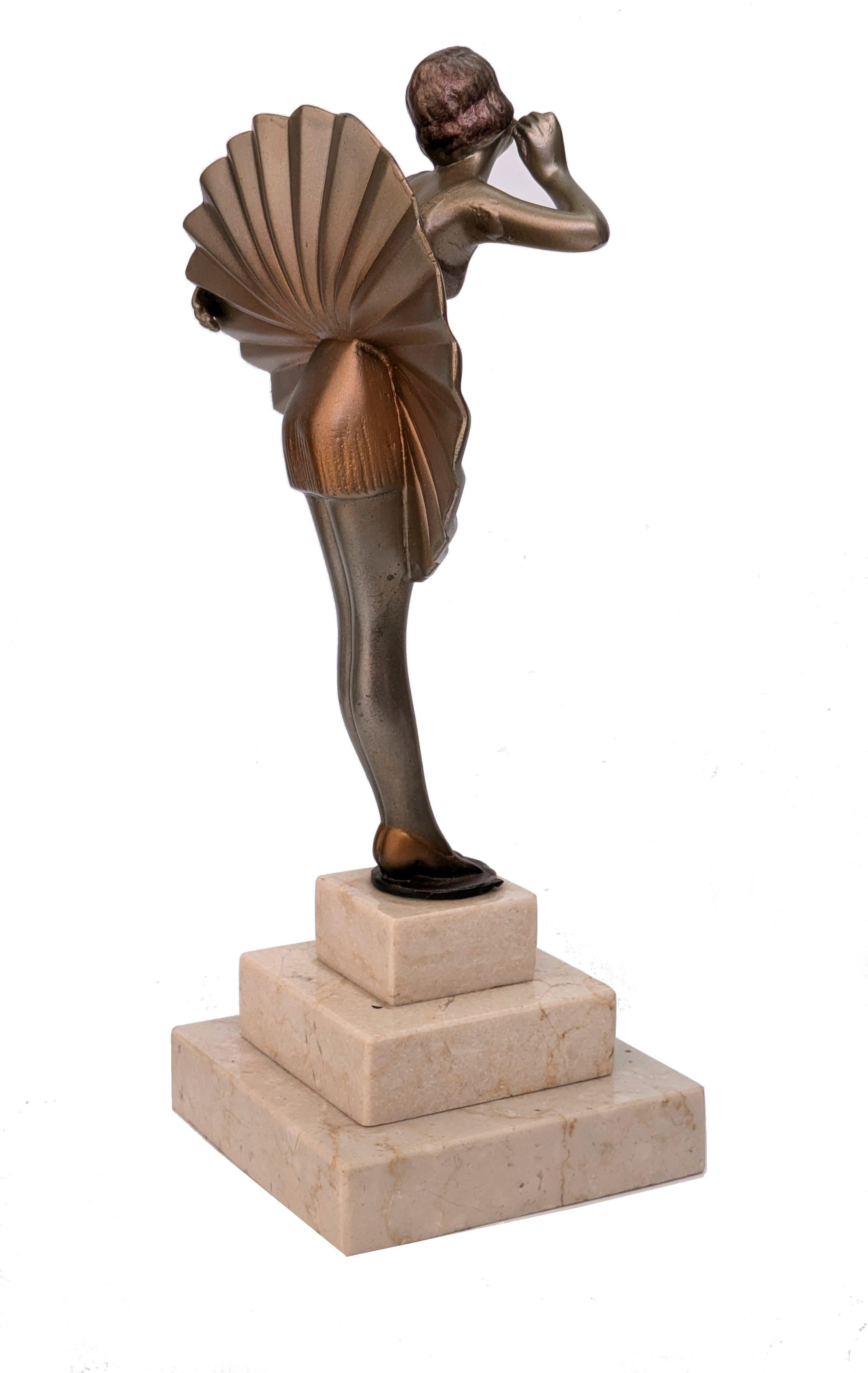 Ballerina figurata in speltro Art Deco, 1930 ca. In condizioni buone in vendita a Devon, England